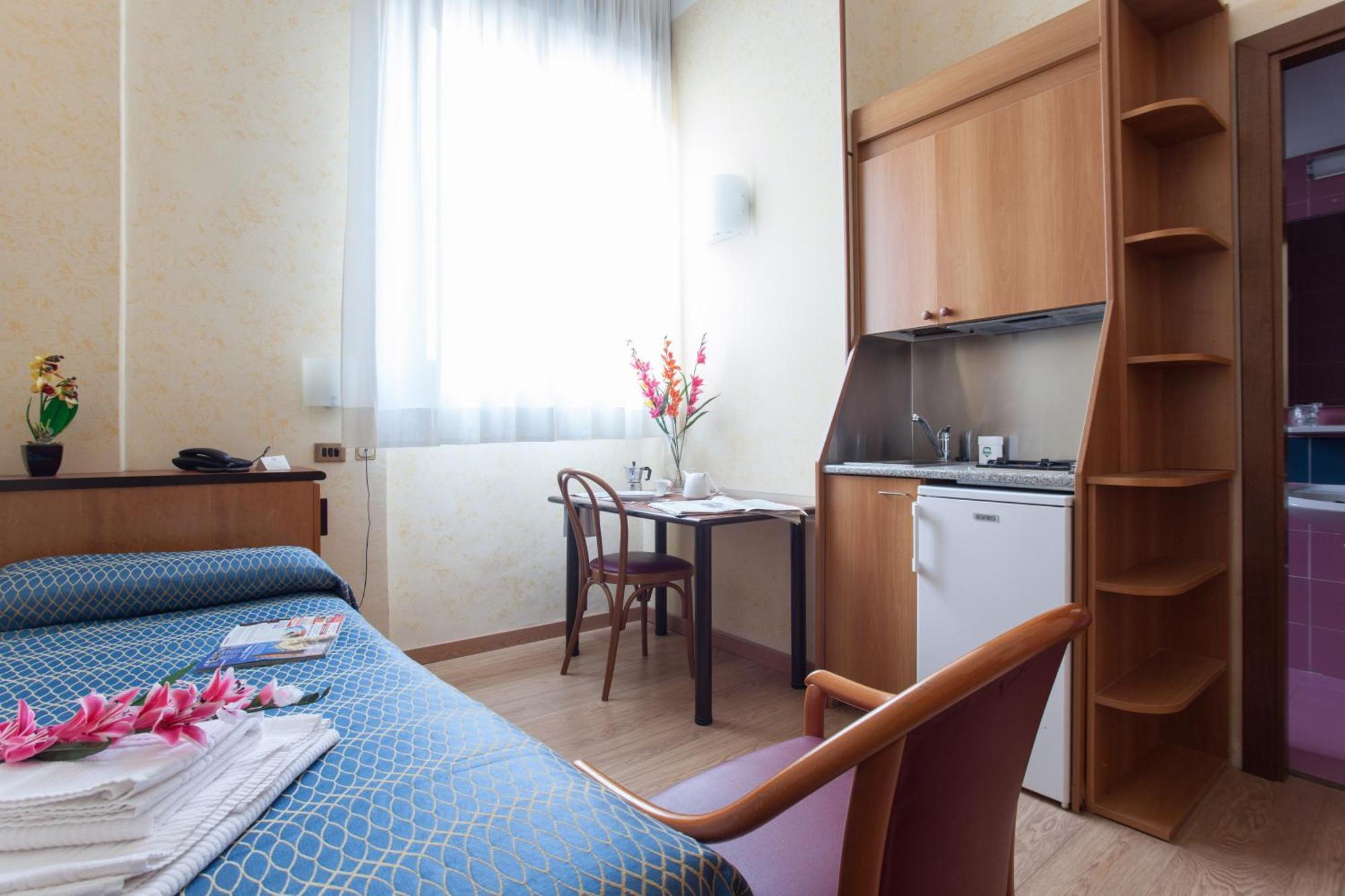 Single Room Kitchenette