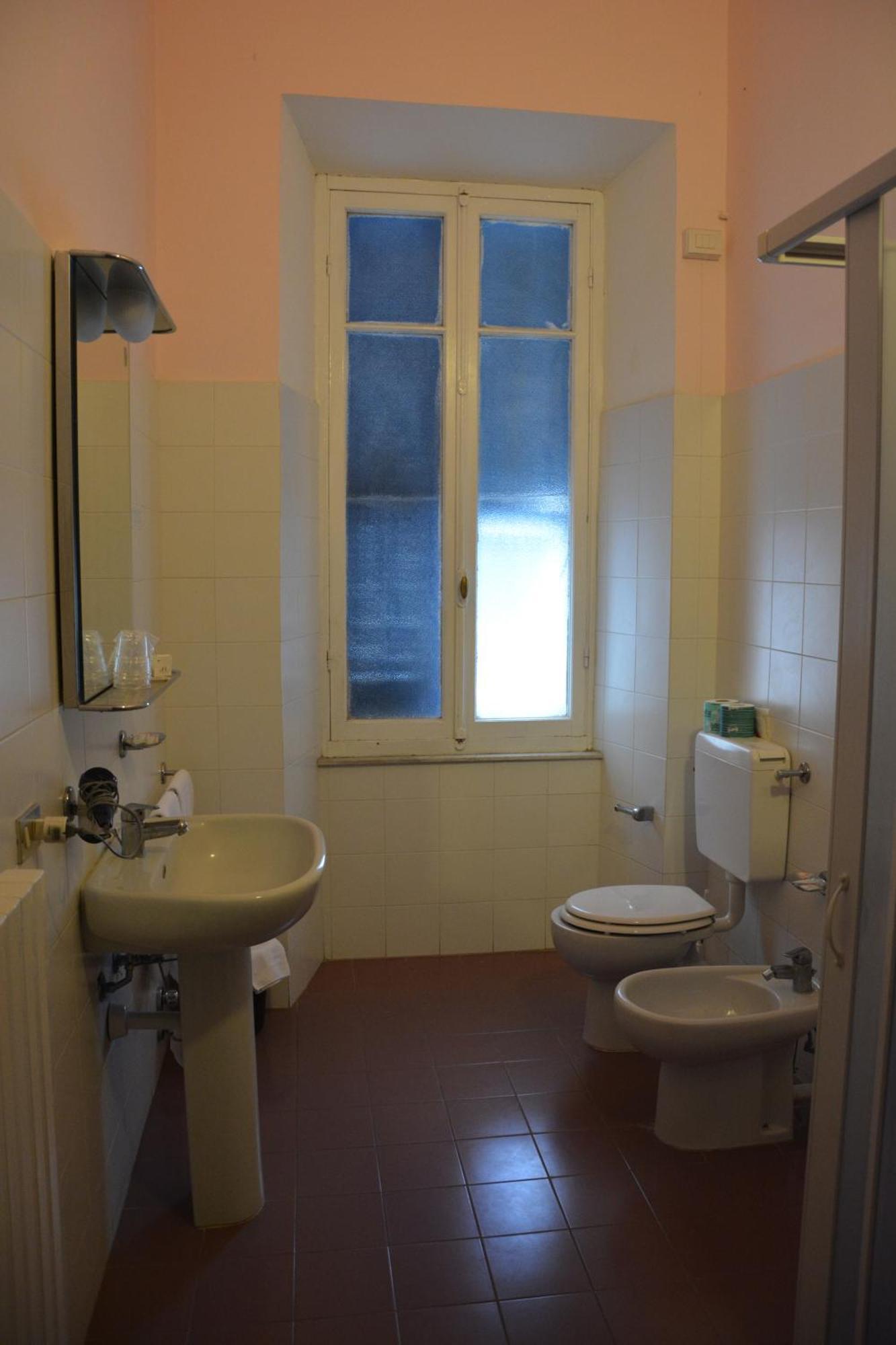 Camera Singola con Bagno Privato