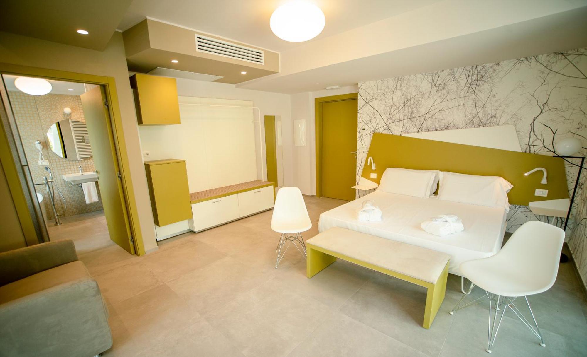 Deluxe Triple Room