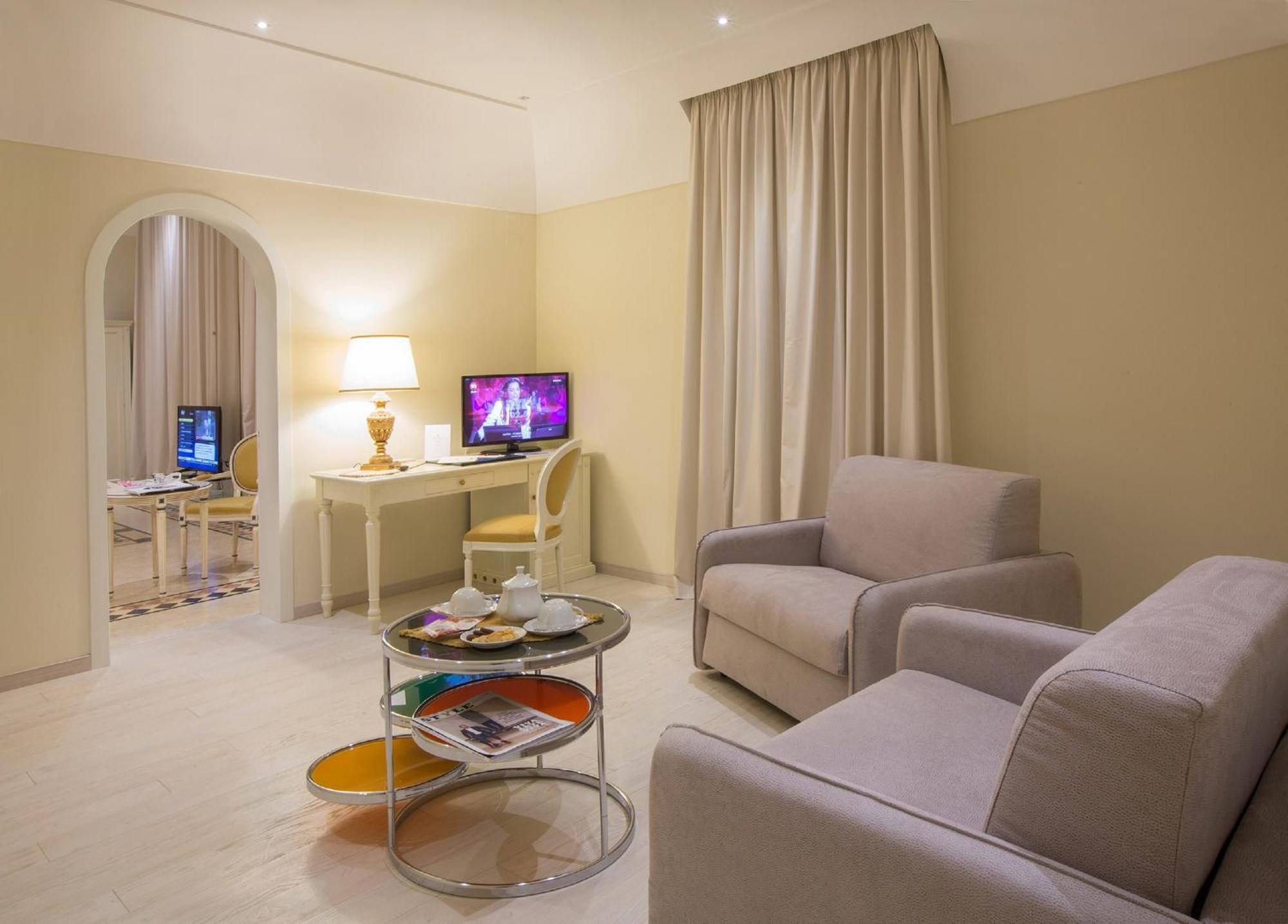 Deluxe Suite