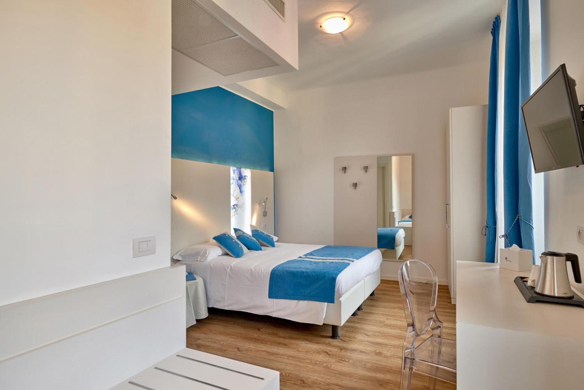 Doppel- oder Zweibettzimmer