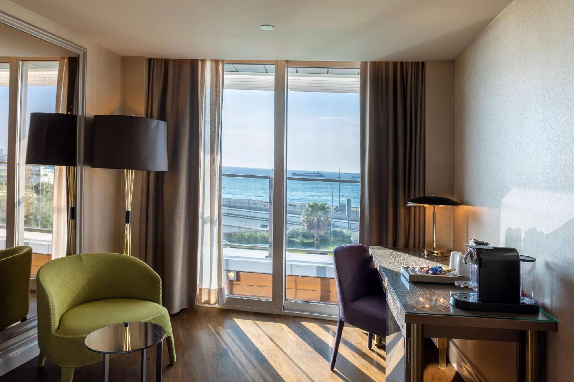 Premium Room Balcony Sea View