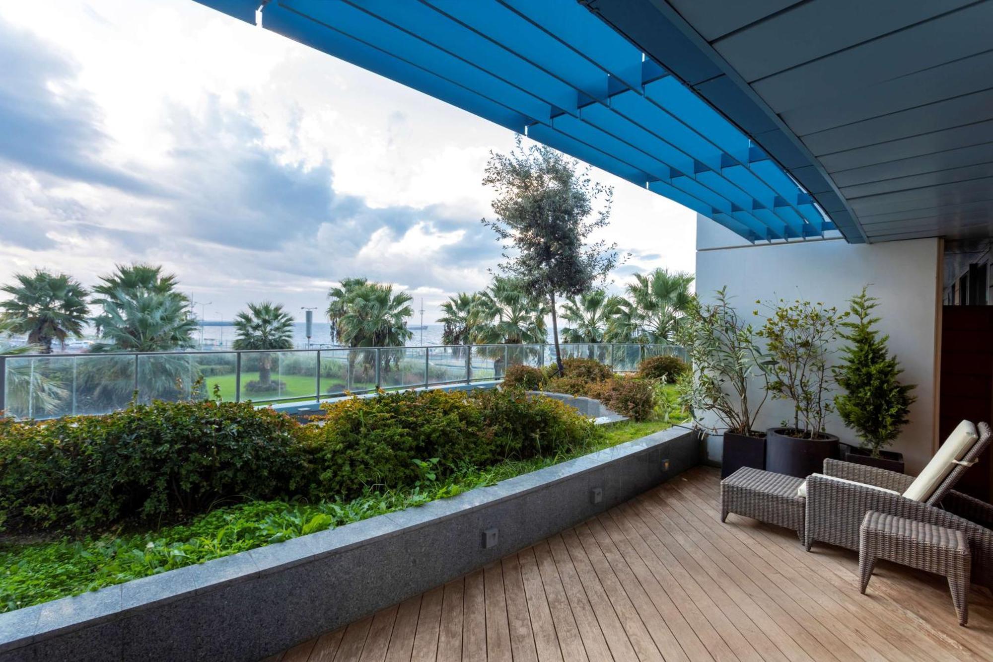 Junior Suite Balcony Garden View