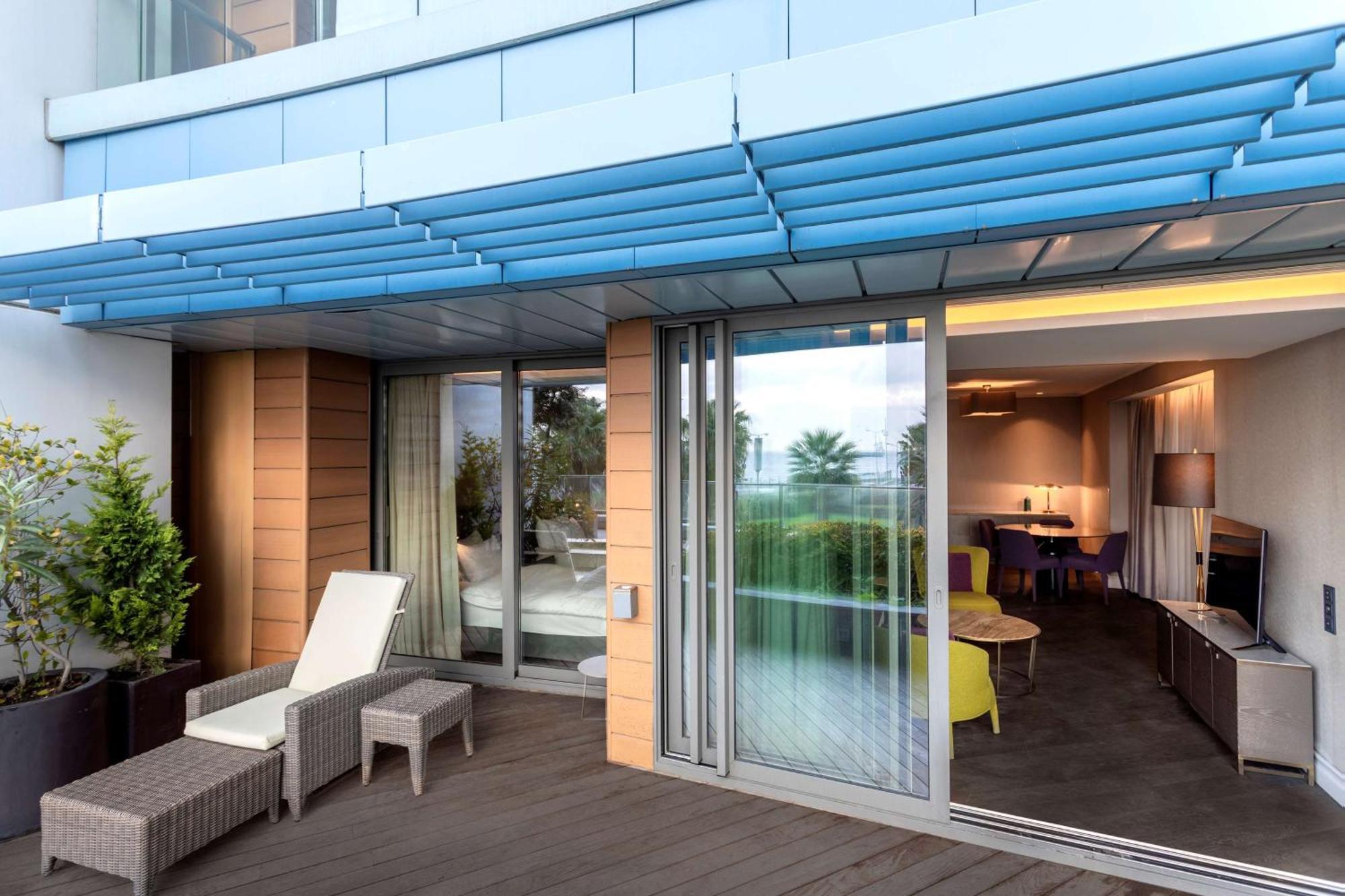 Junior Suite Balcony Garden View