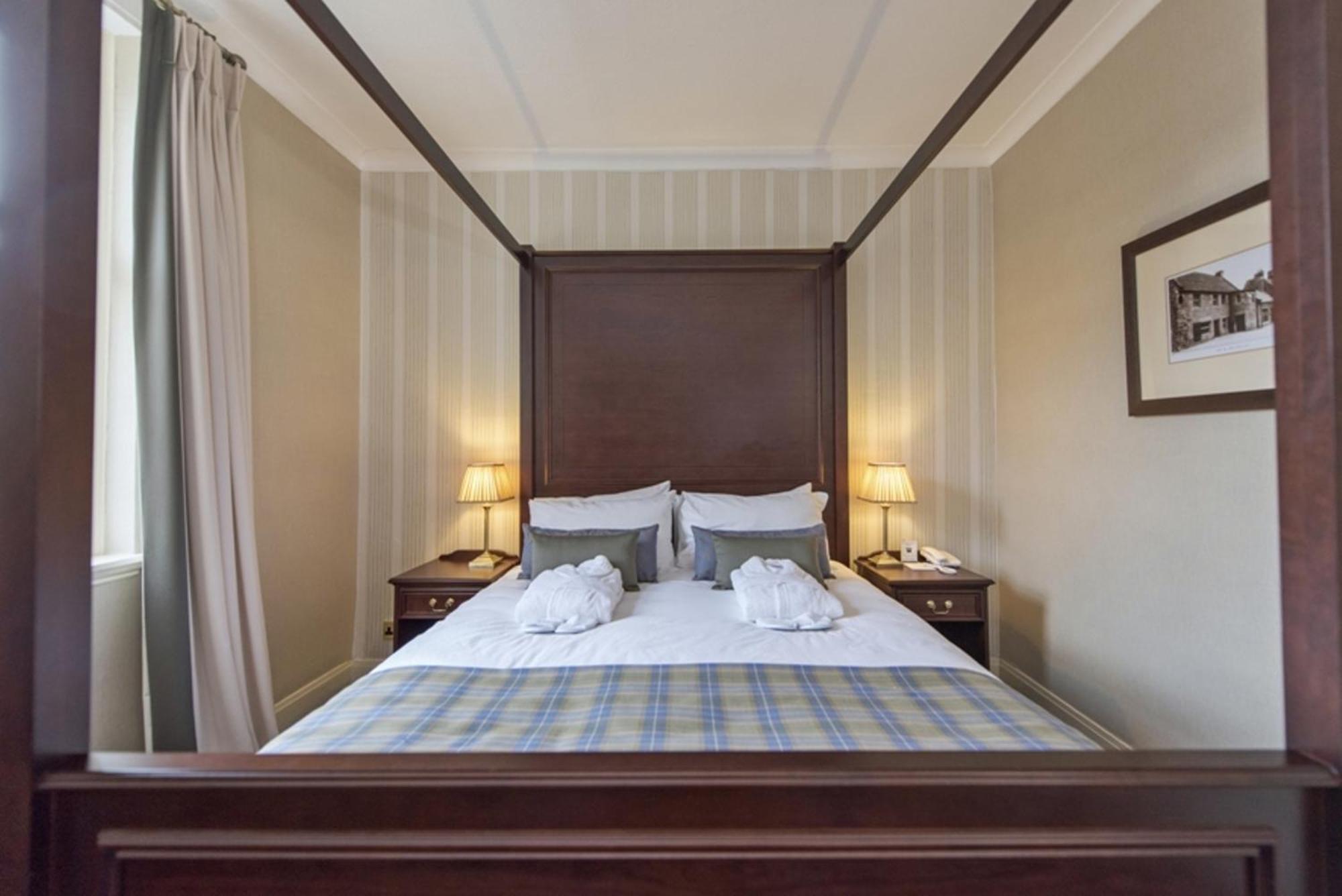 Double Room Four Poster Bed