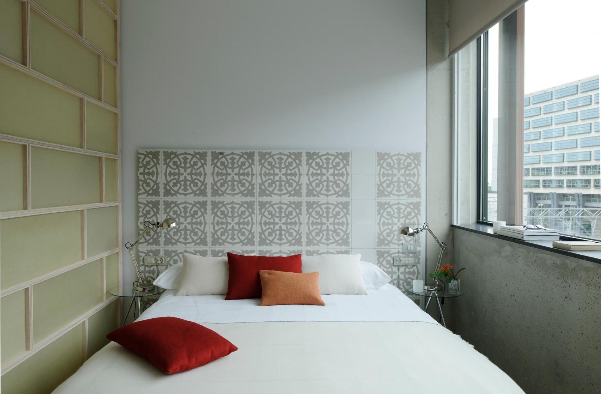One-Bedroom Apartment City Side