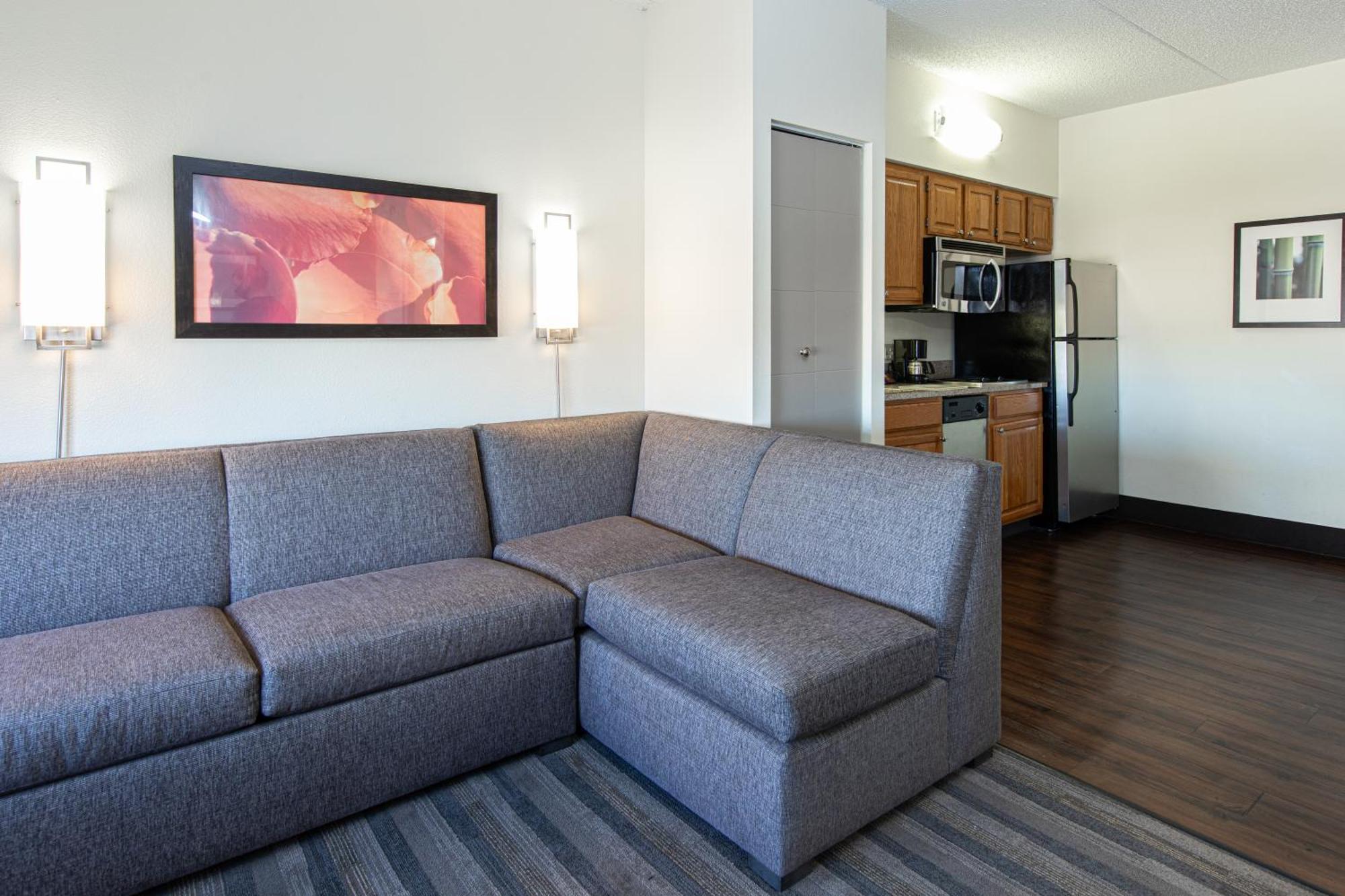 Queen Studio Suite