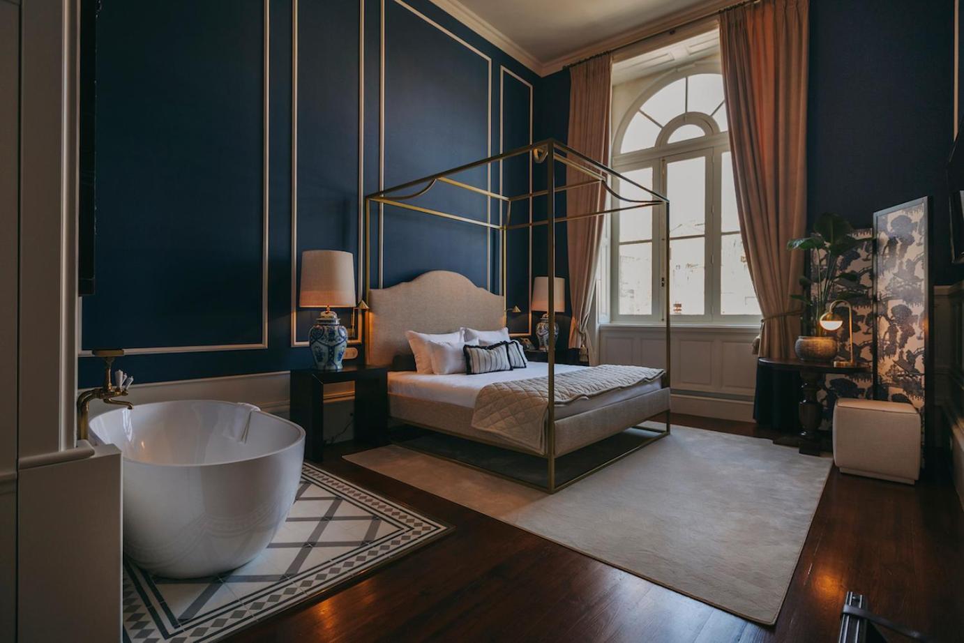 Deluxe Double Room Bath