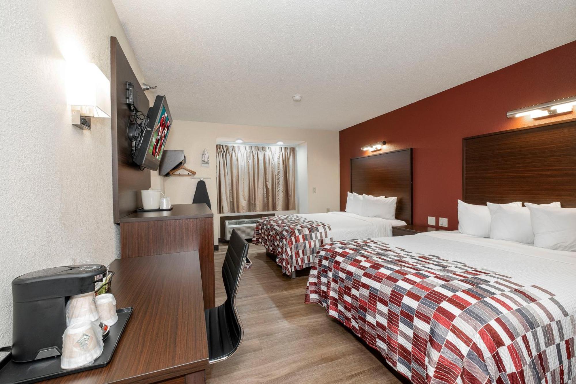 Deluxe Queen Room Two Double Beds Non-Smoking