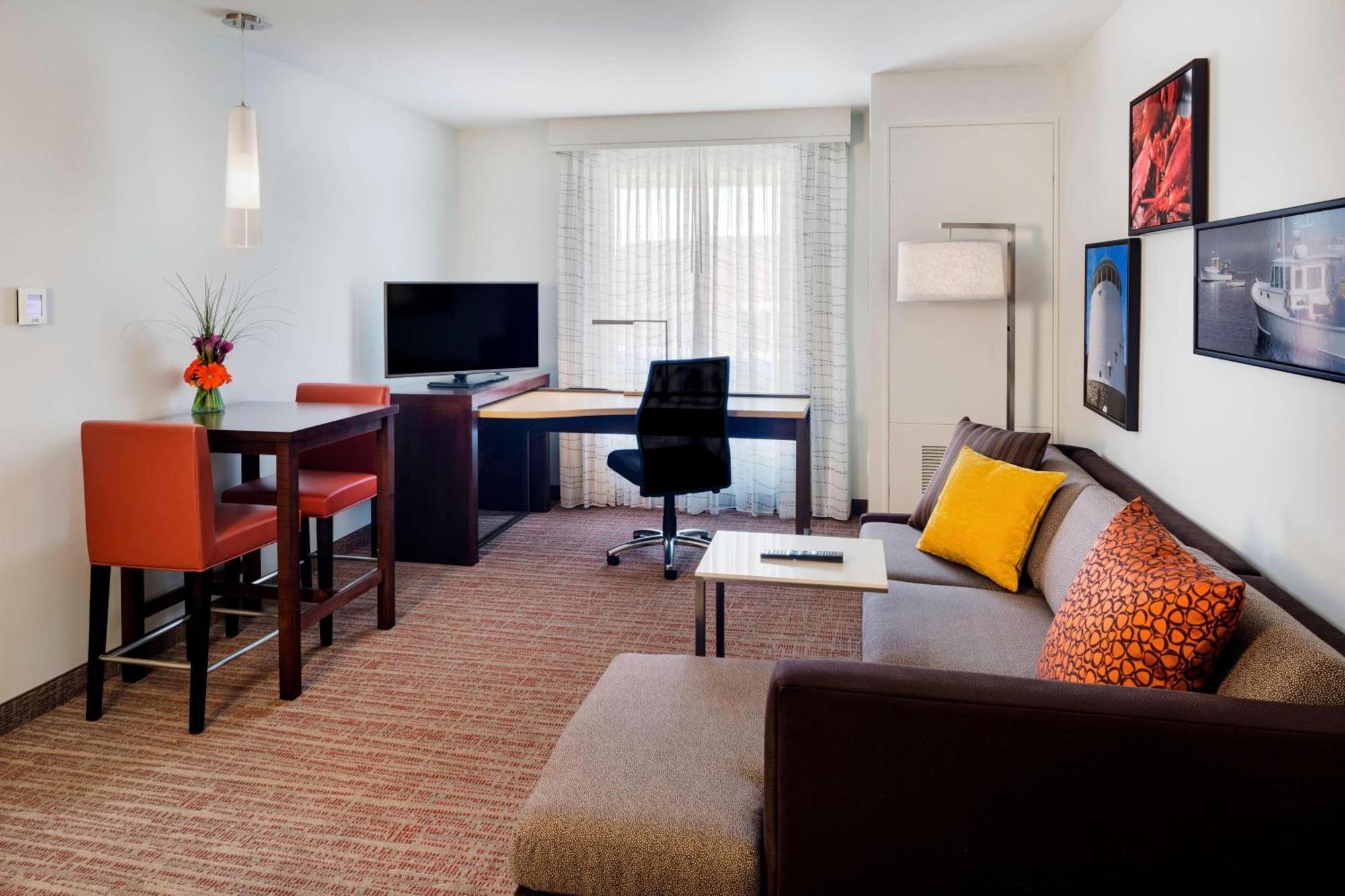 One-Bedroom King Suite