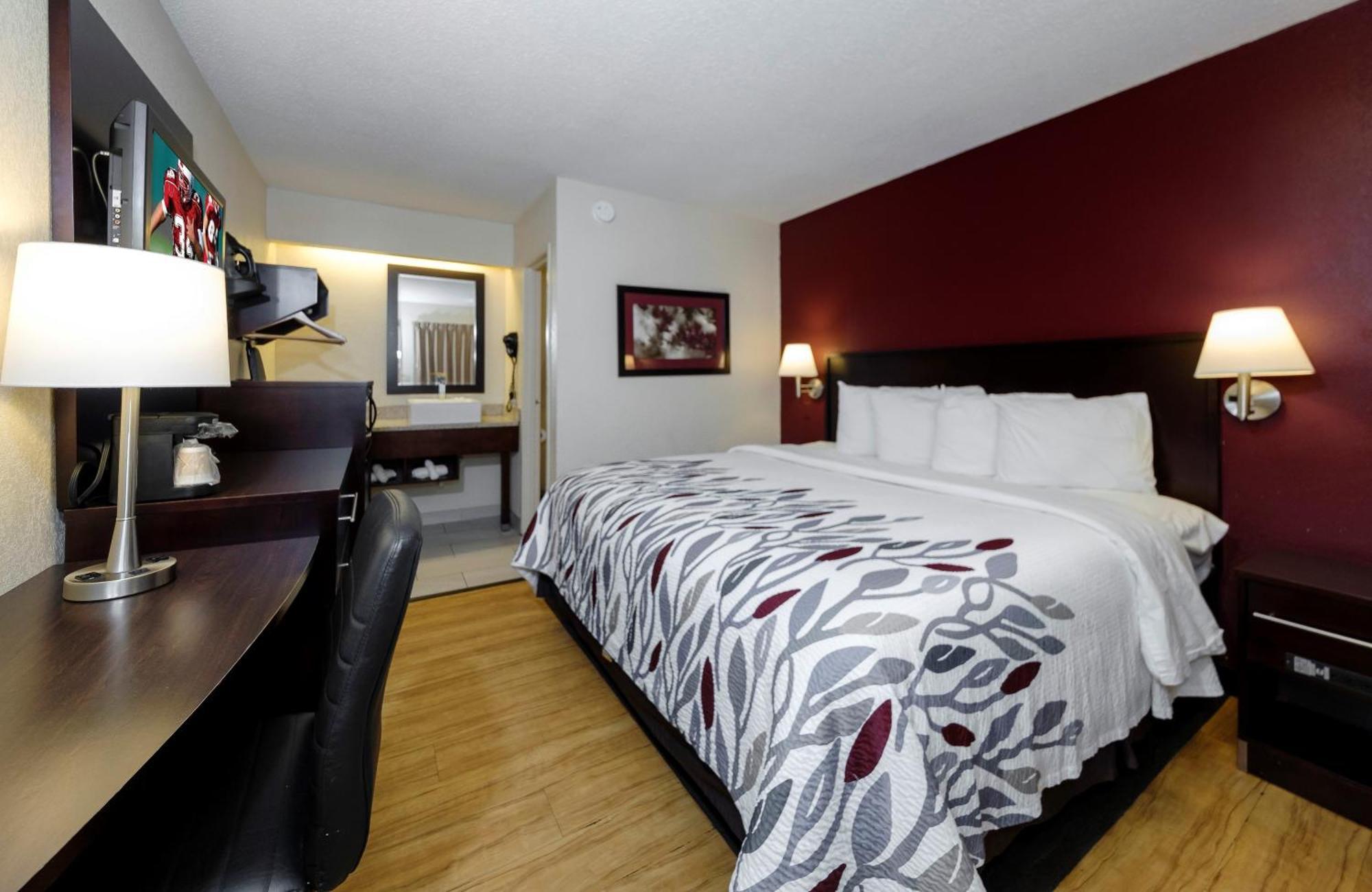 Deluxe King Room Smoke Free