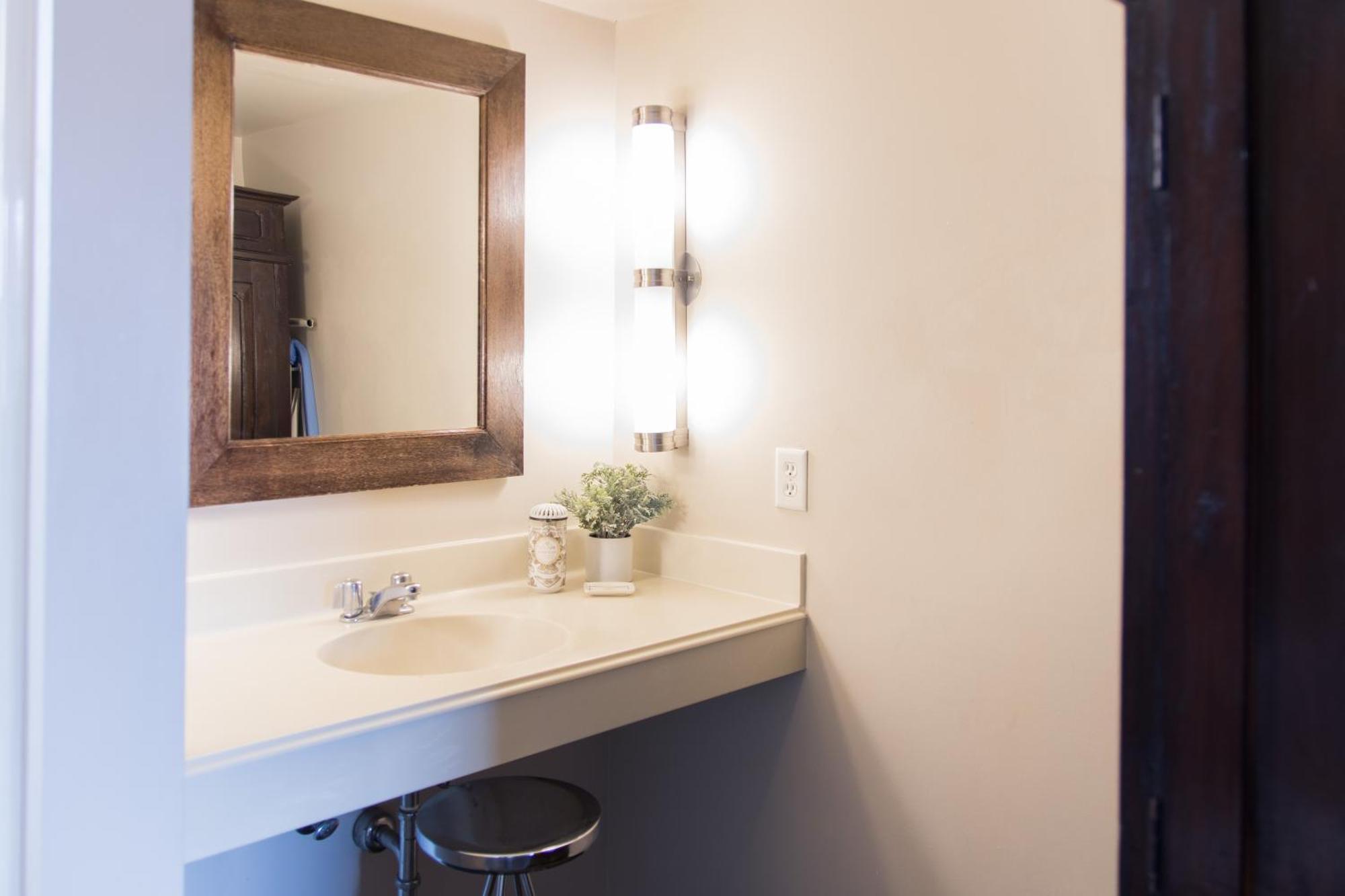 One-Bedroom Suite