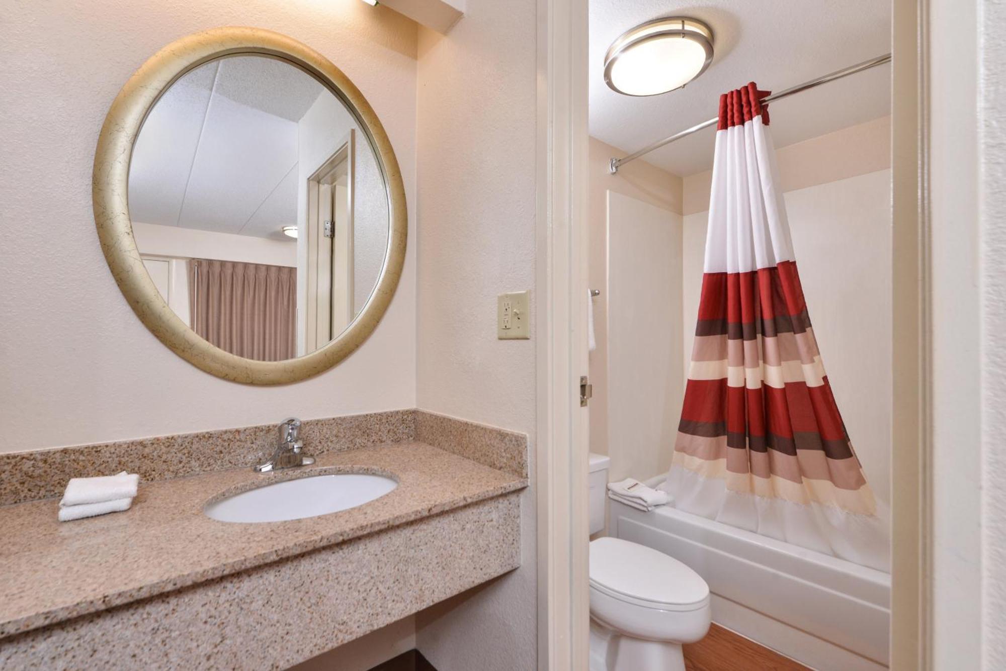 Deluxe Room with Two Double Beds Smoke Free