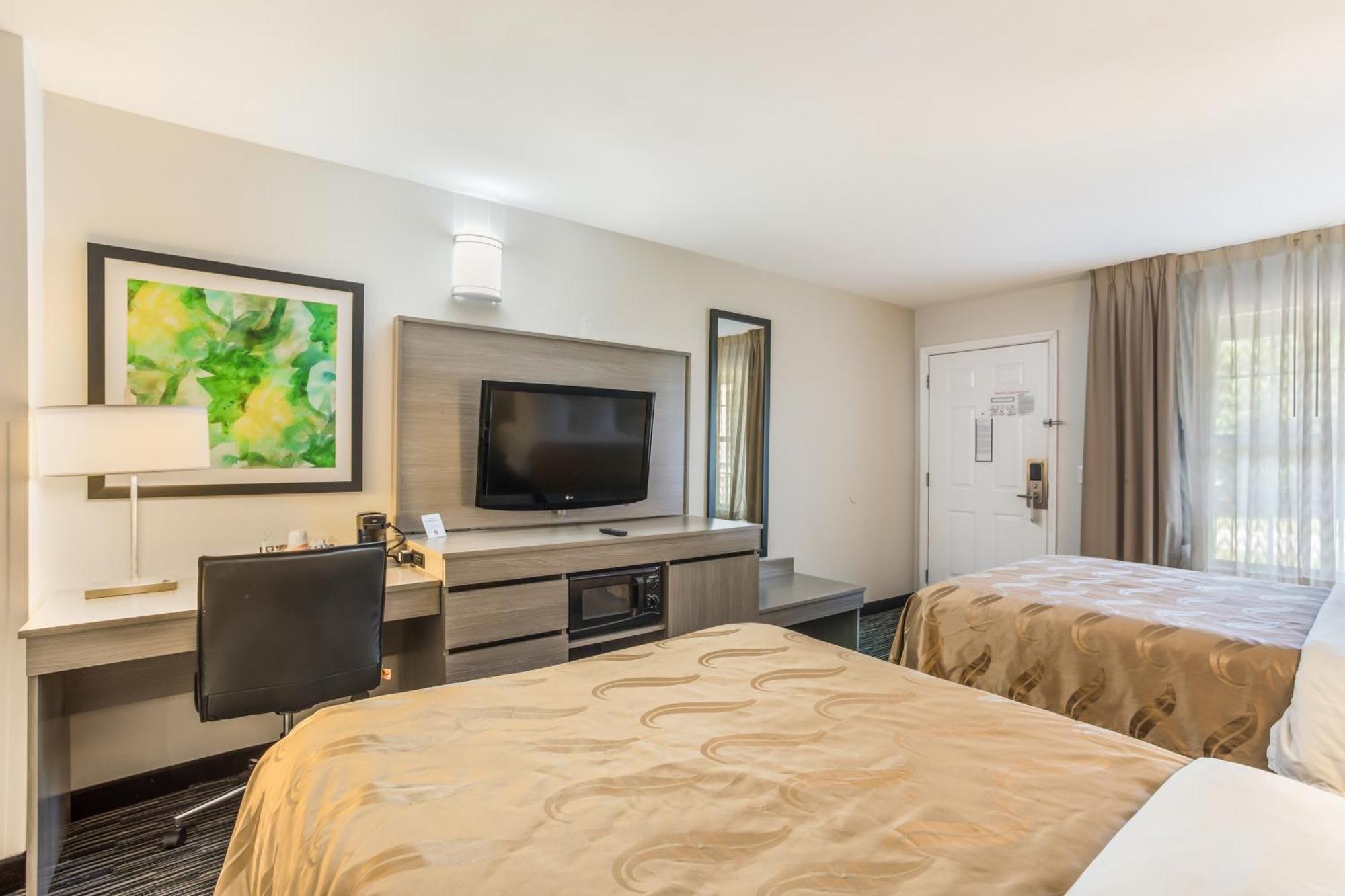 Double Room with Two Double Beds - Smoking