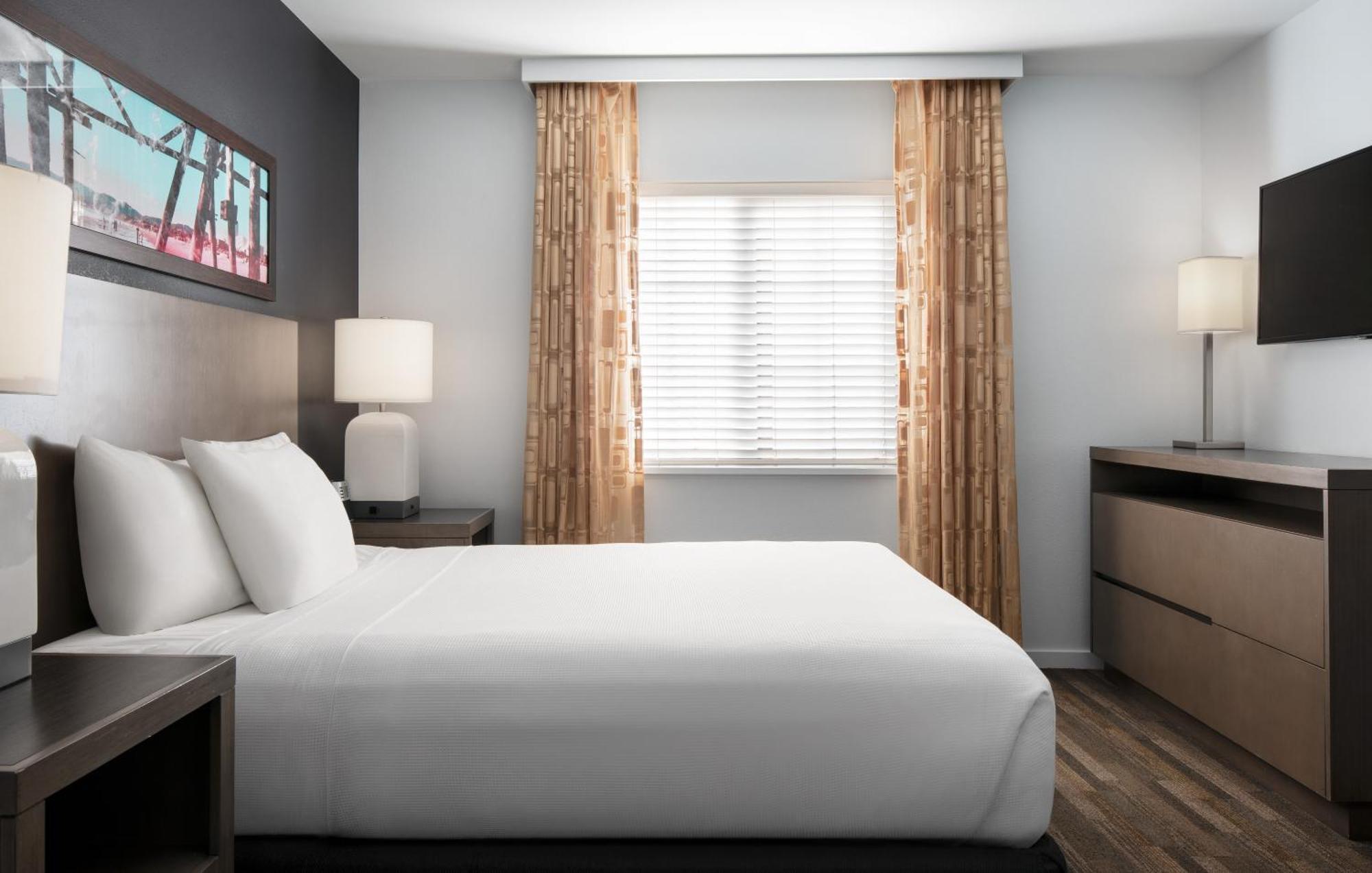 One-Bedroom Suite Accessible Tub Disability Access