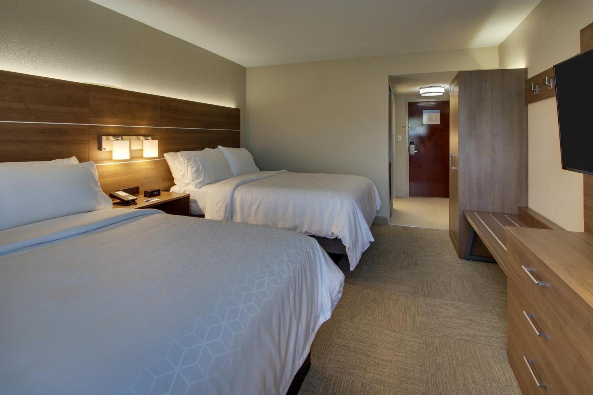 Standard Room with Two Queen Beds