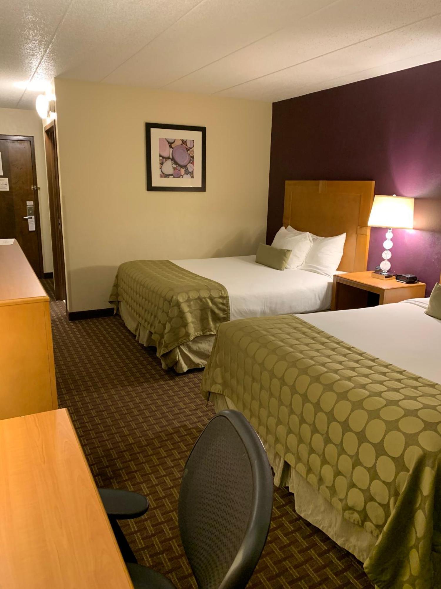 Double Room Two Double Beds Pool View Non-Smoking