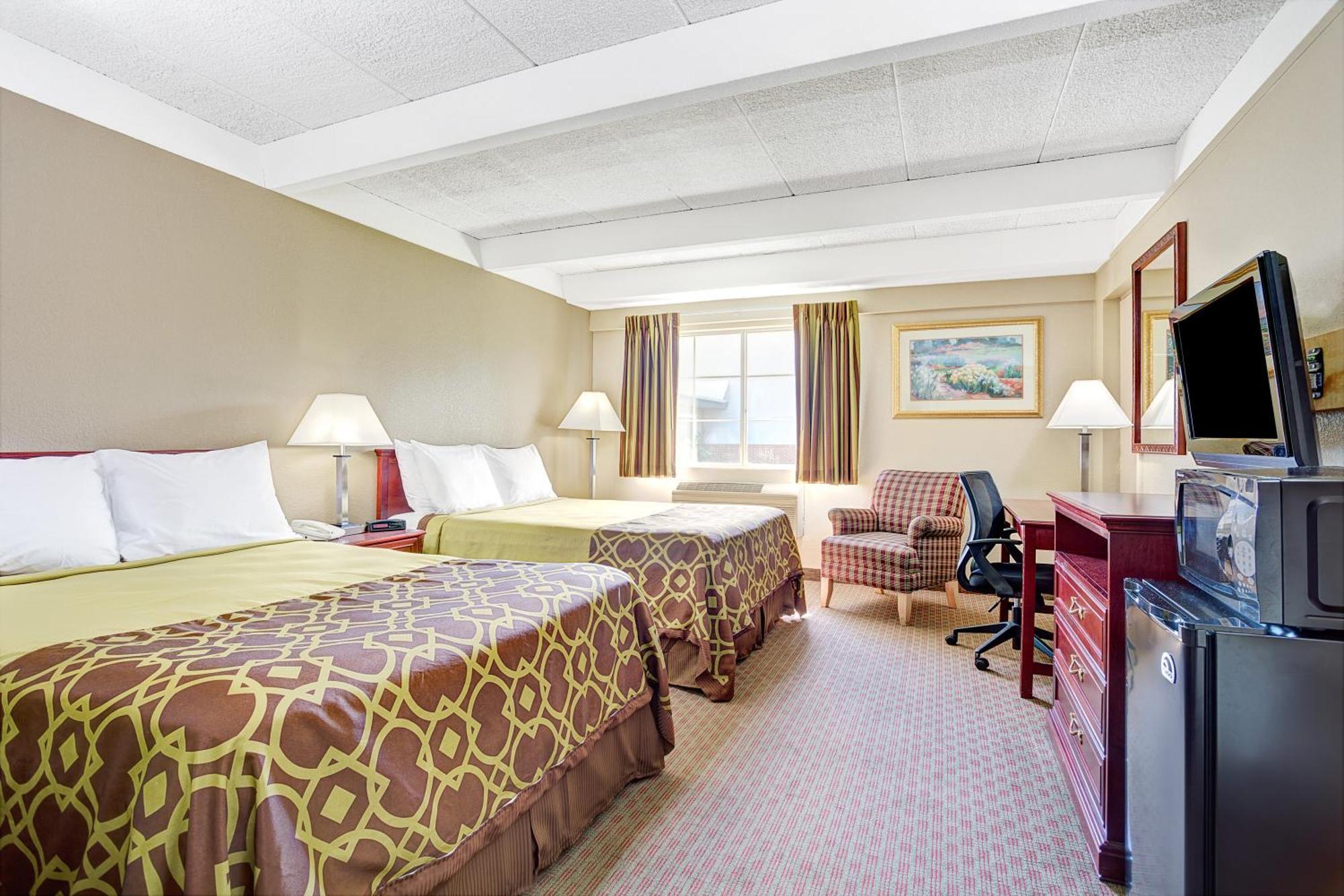 Queen Room Two Queen Beds Non-Smoking