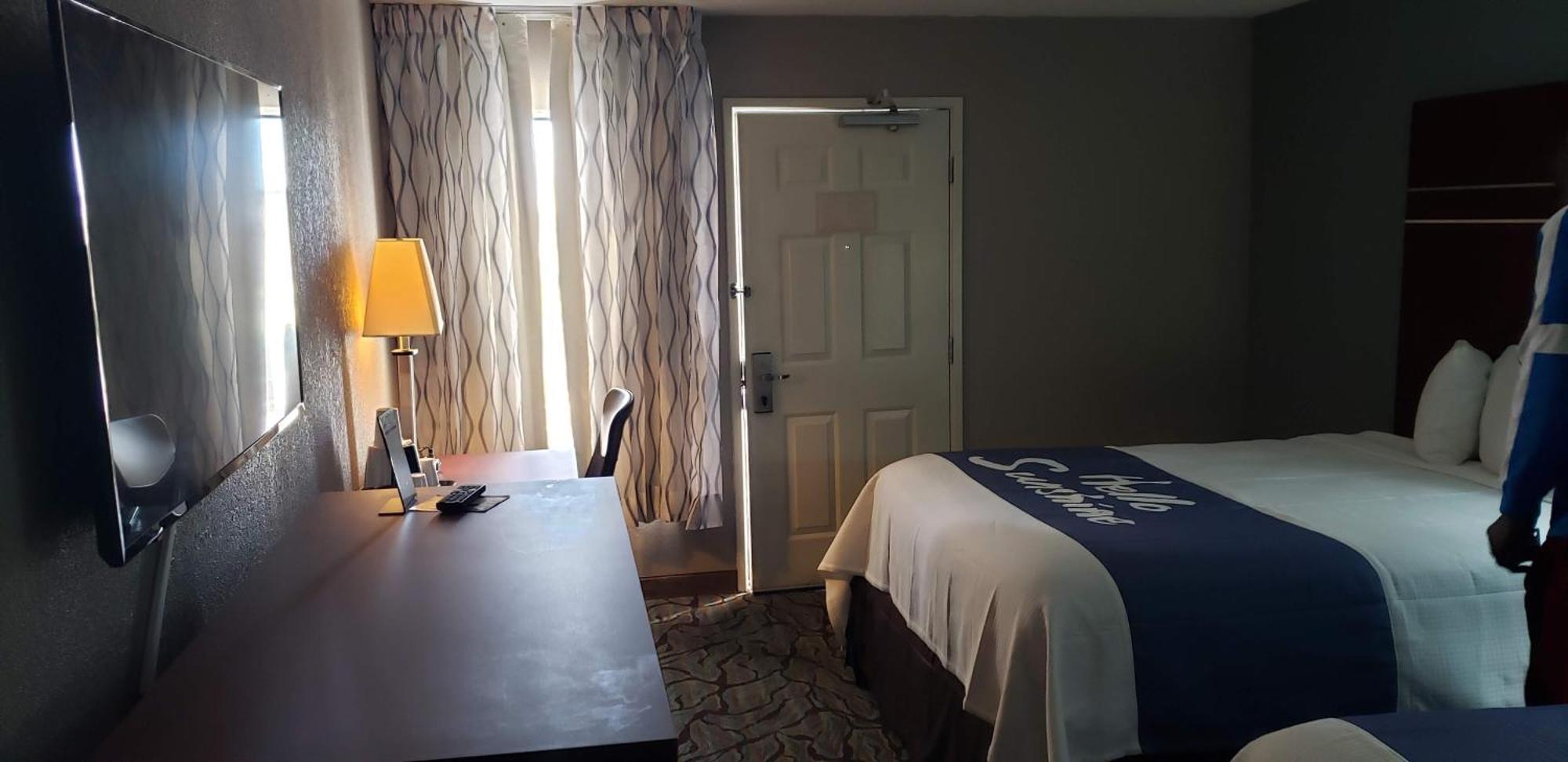 Double Room Two Double Beds Non-Smoking