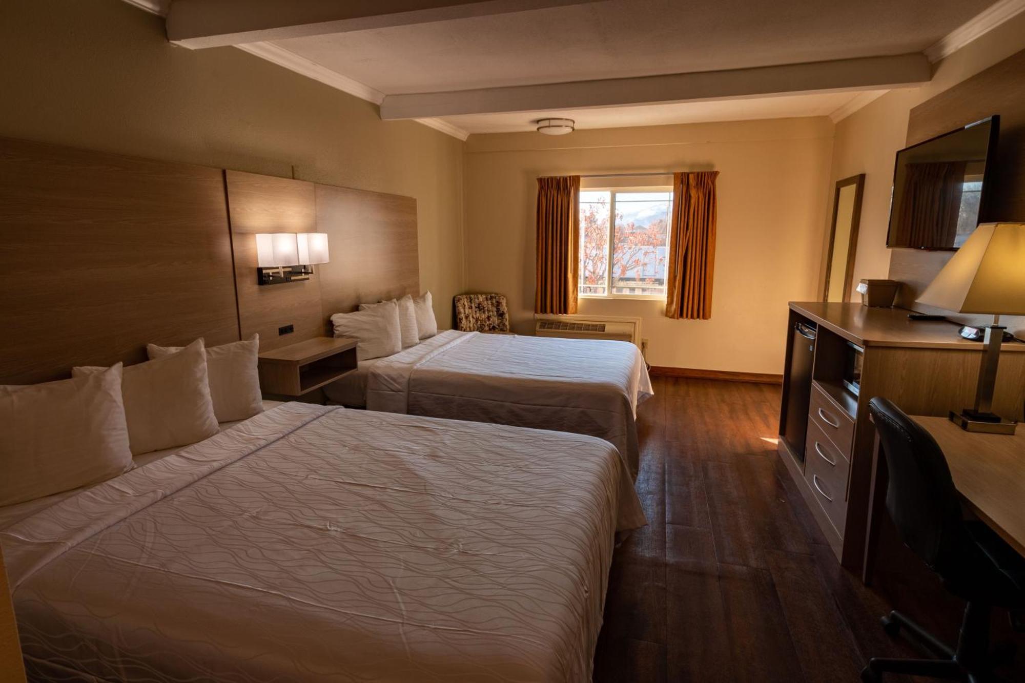 Quadruple Room Two Queen Beds Non Smoking