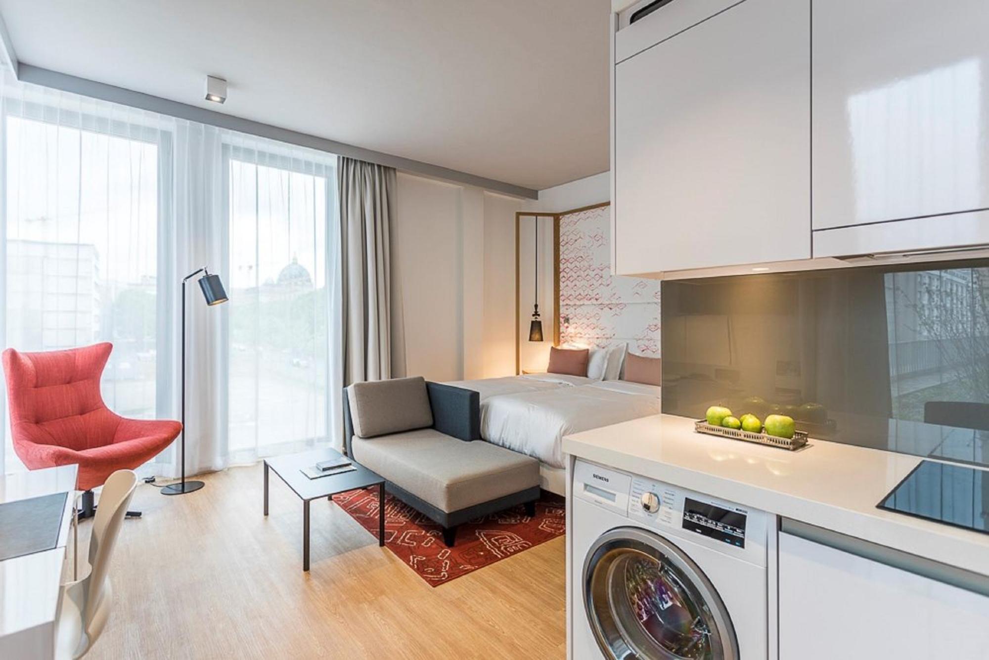 Premium Twin Studio