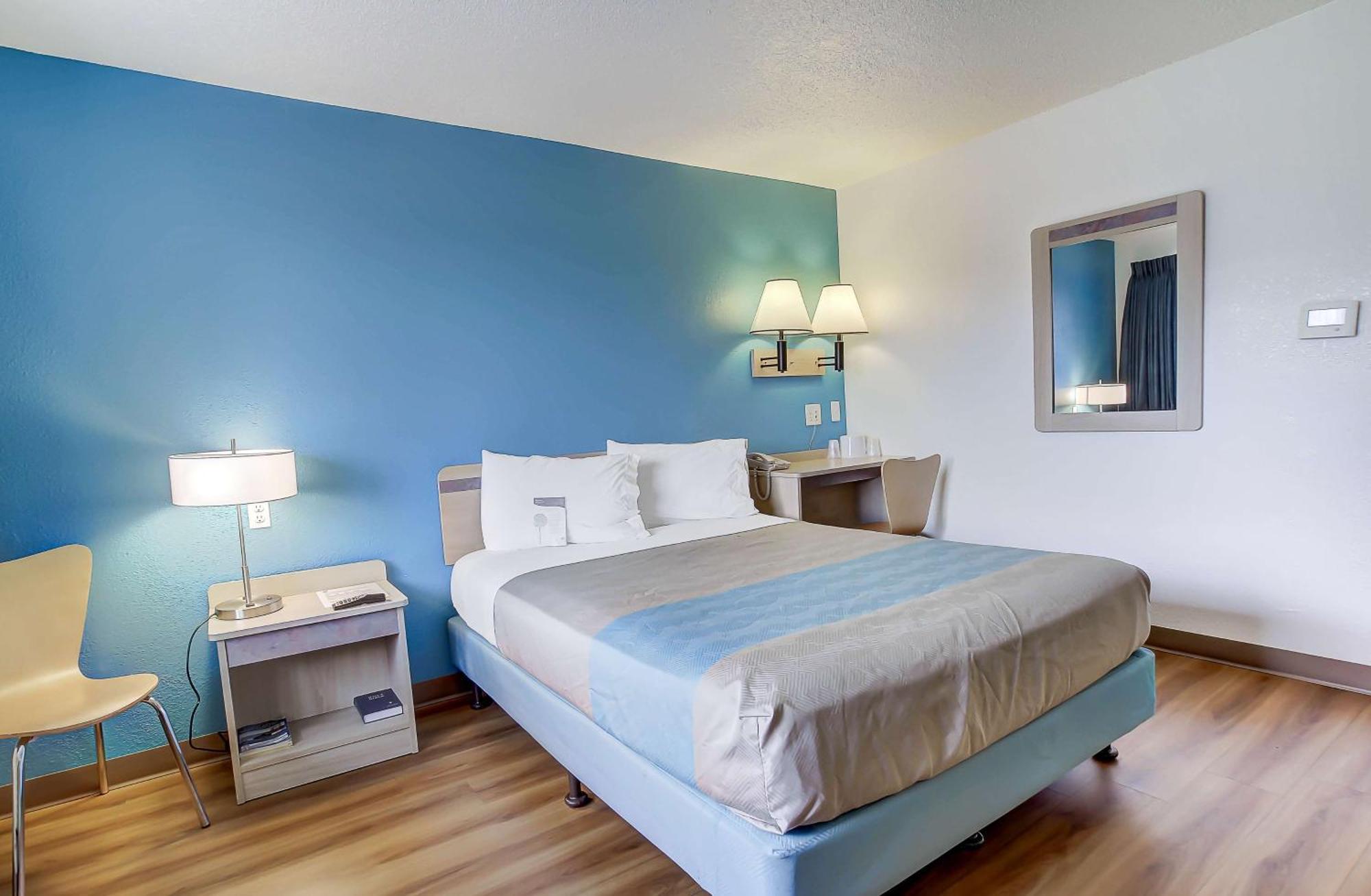 Standard King Room