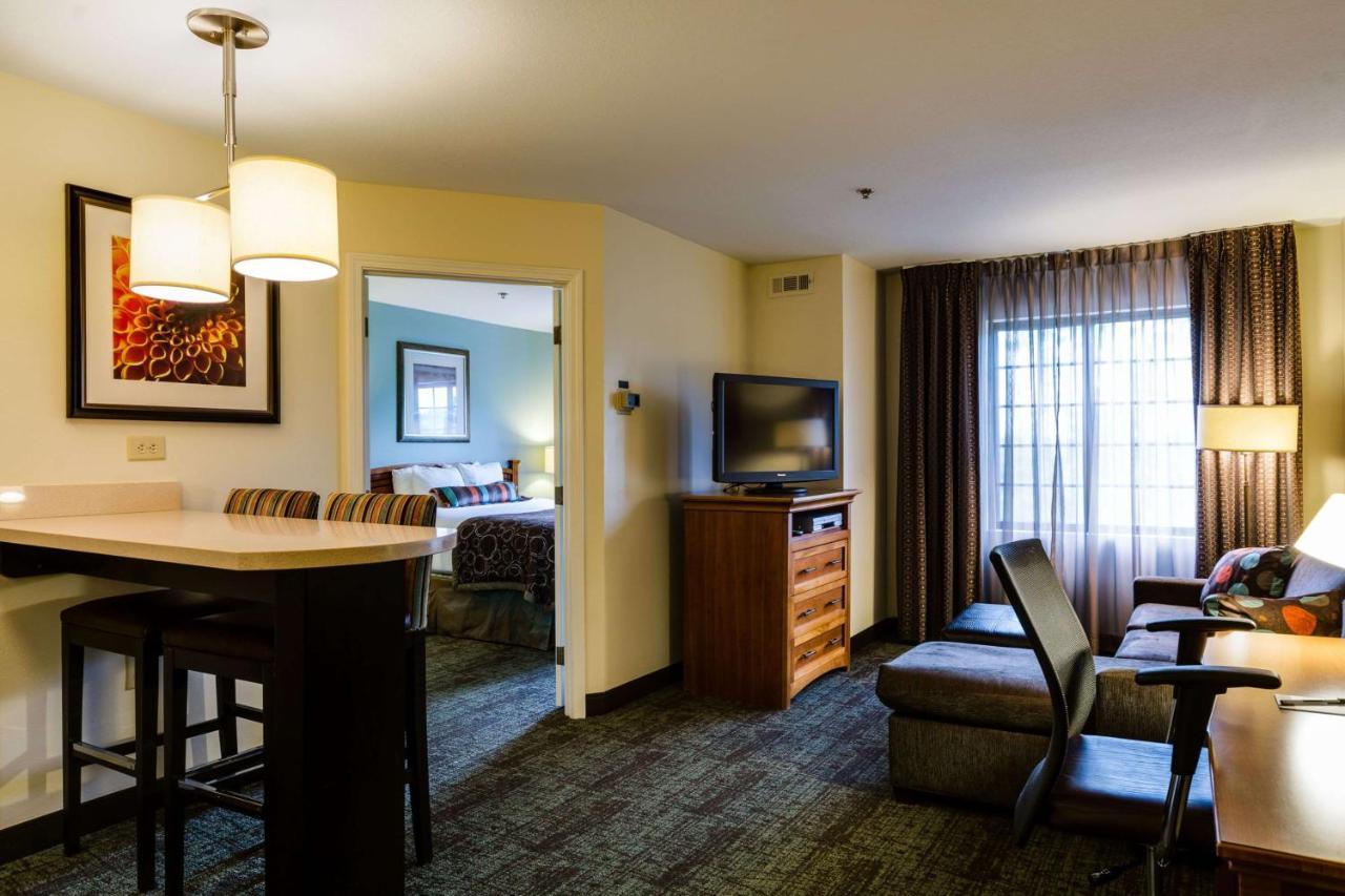 One-Bedroom Suite with Two Double Beds