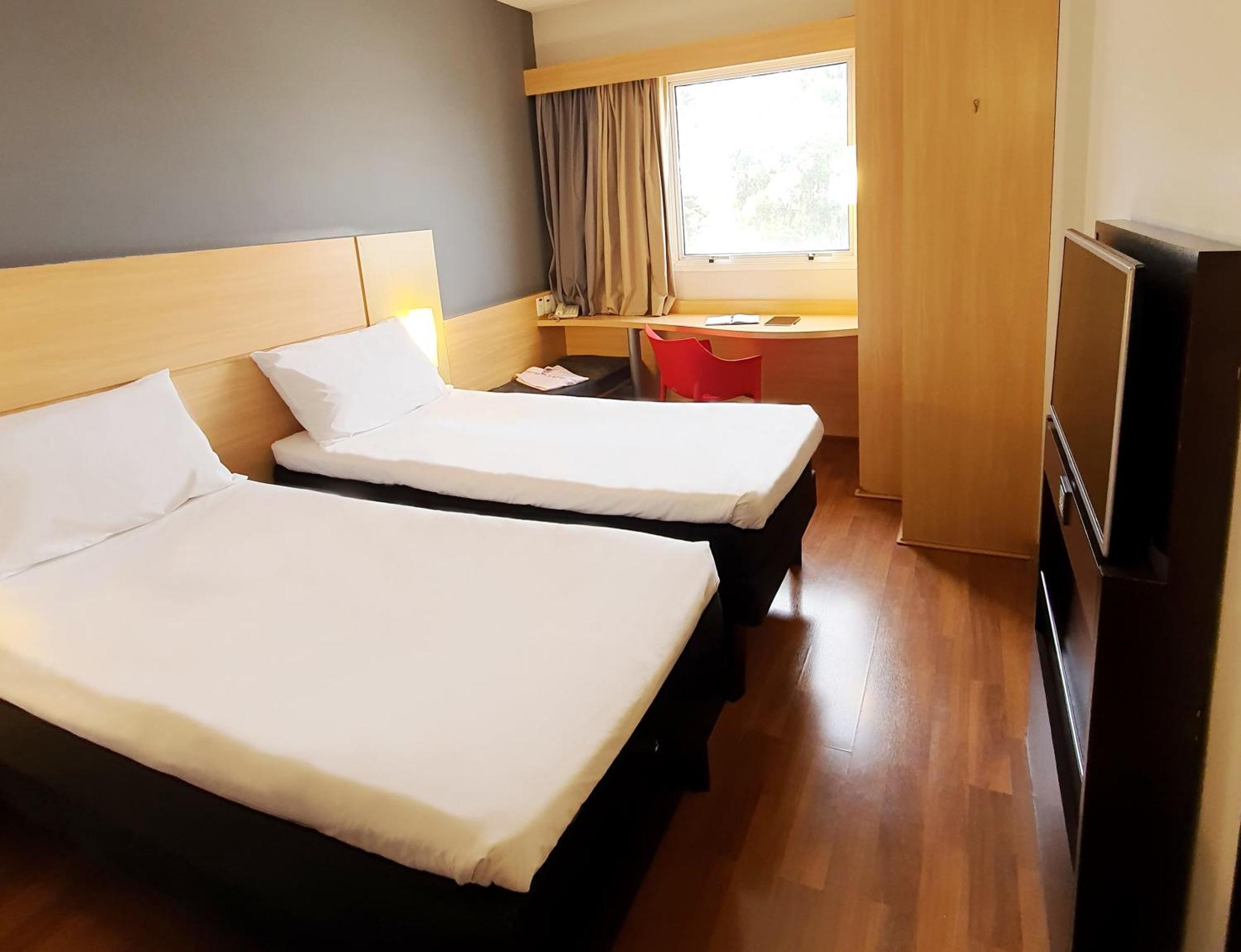 Quarto Standard com 2 Camas de Solteiro