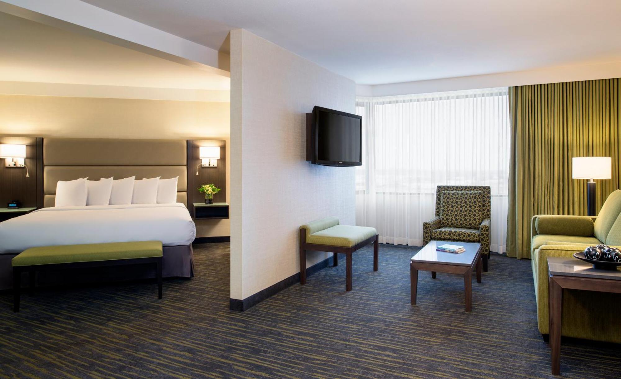 Suite Corner King