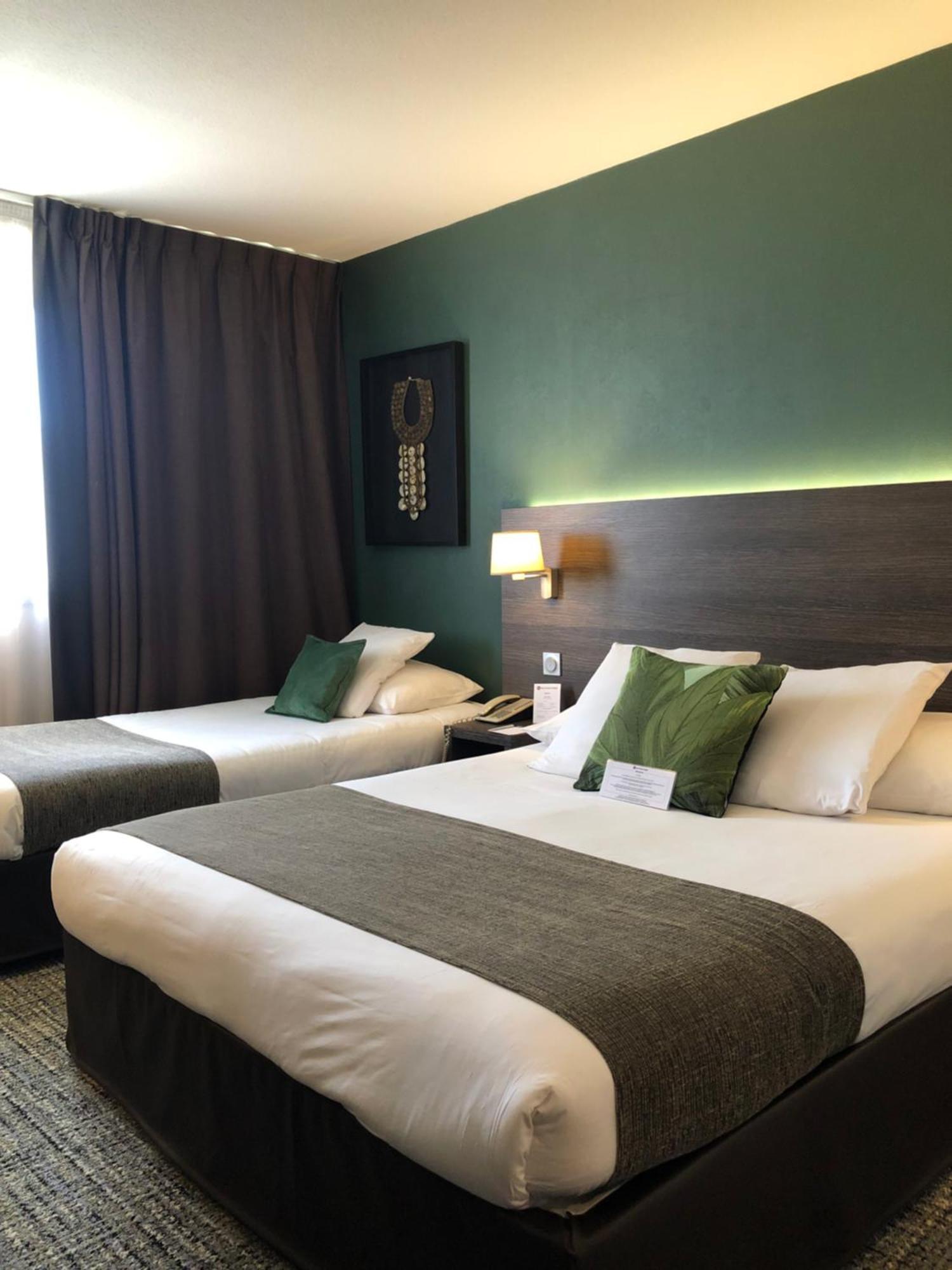Family Queen Room