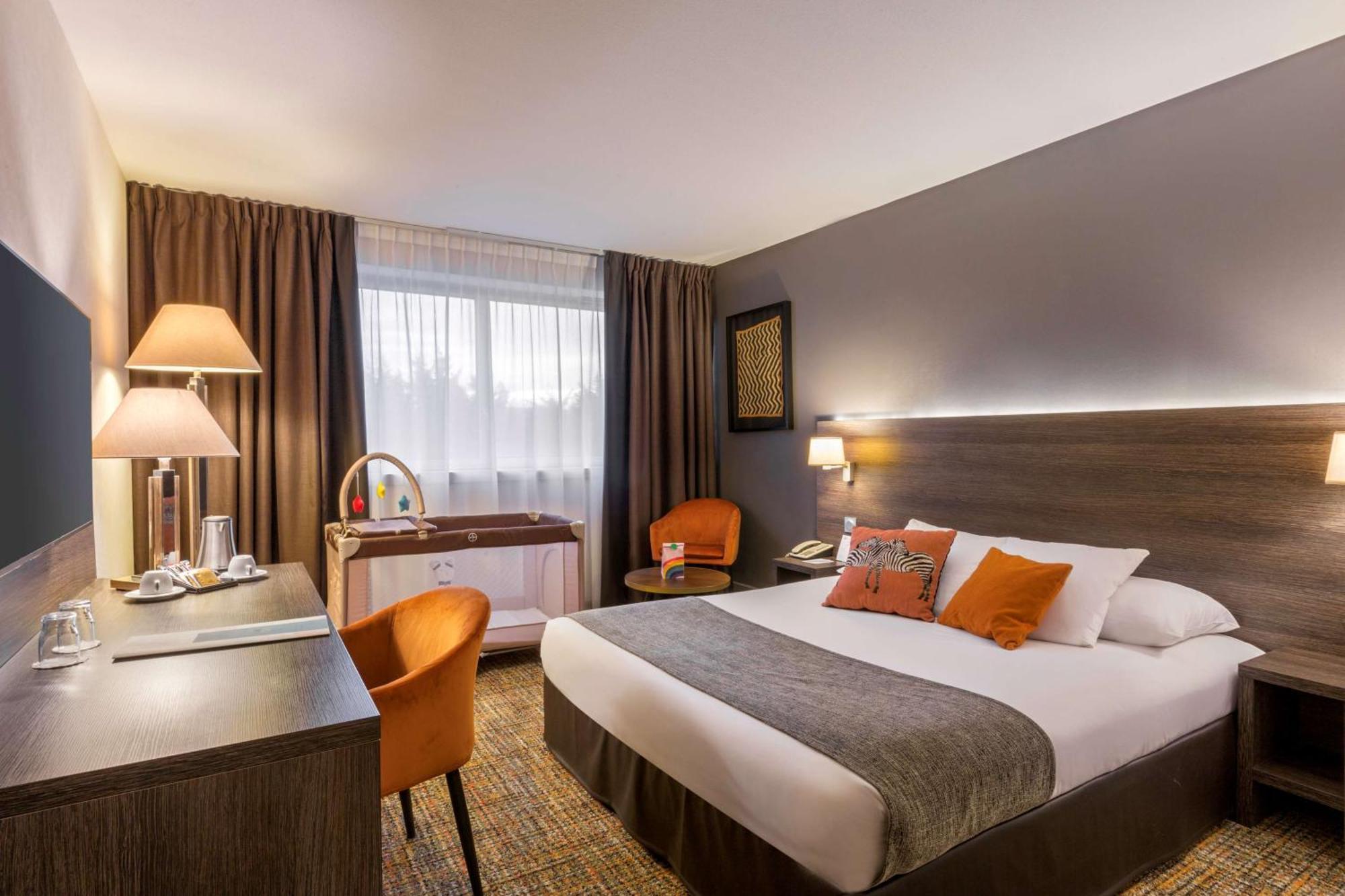 Comfort Queen Room