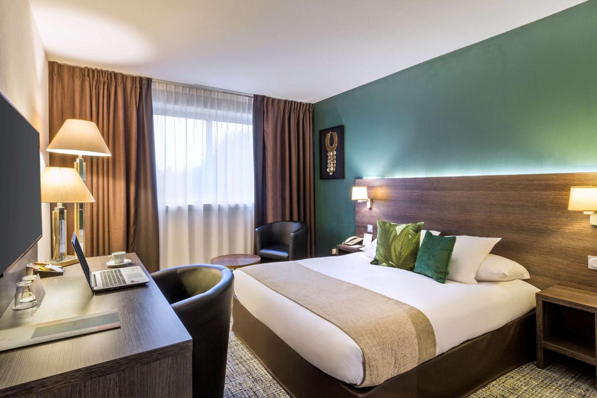 Comfort Queen Room