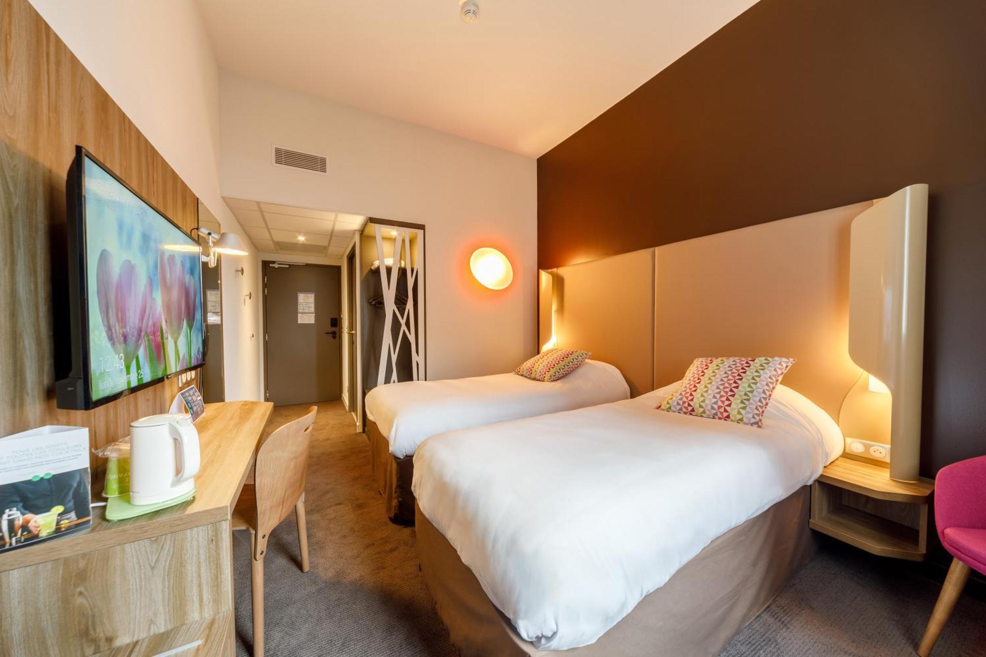Standard Twin Room,1224192376:JPEG