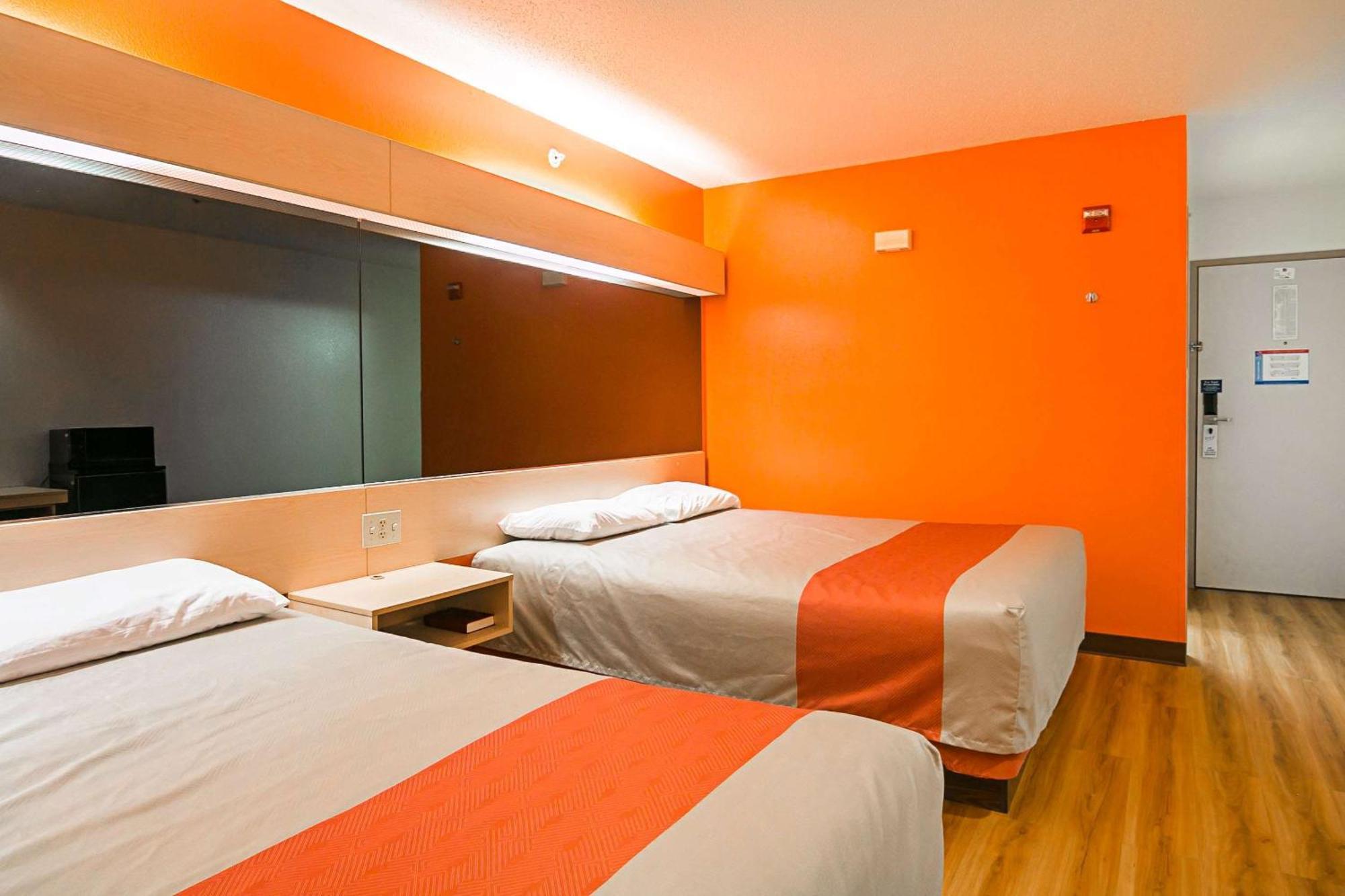 Queen Room with Two Queen Beds - Disability Access - Non-Smoking