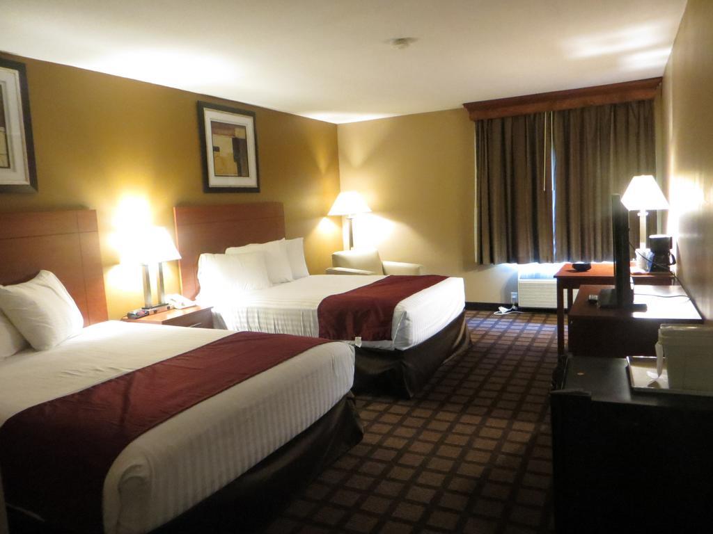 Queen Room Two Queen Beds Non-Smoking