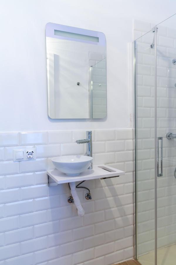 Quadruple Room Private Bathroom