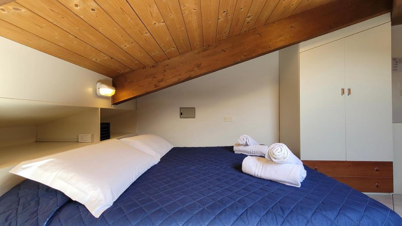Economy Triple Room