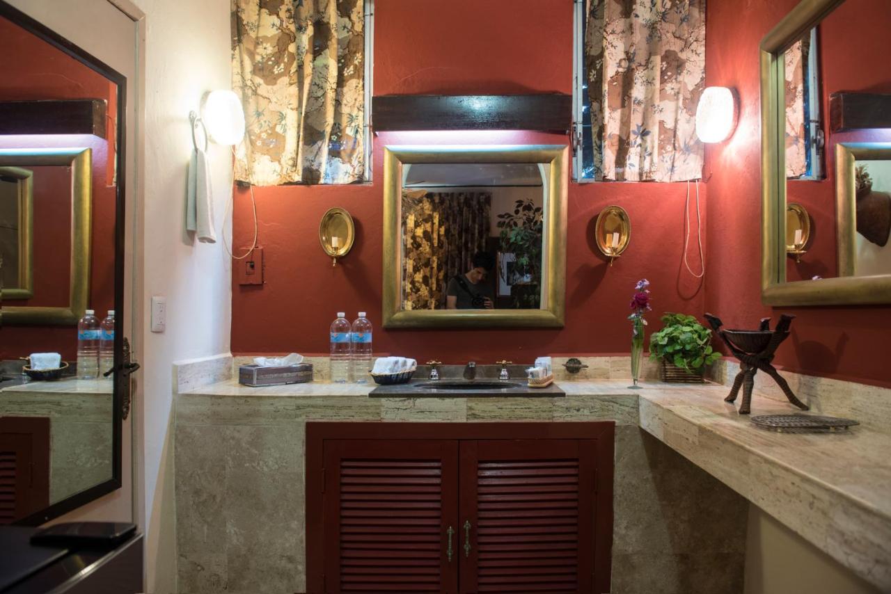 Deluxe Double Room Bath
