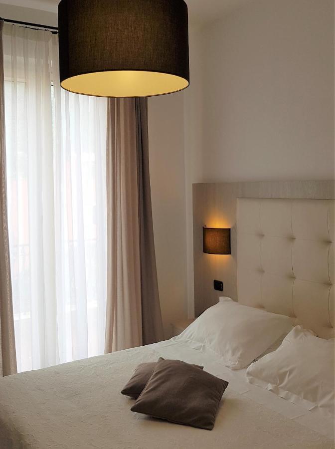 Double or Twin Room with Sea View