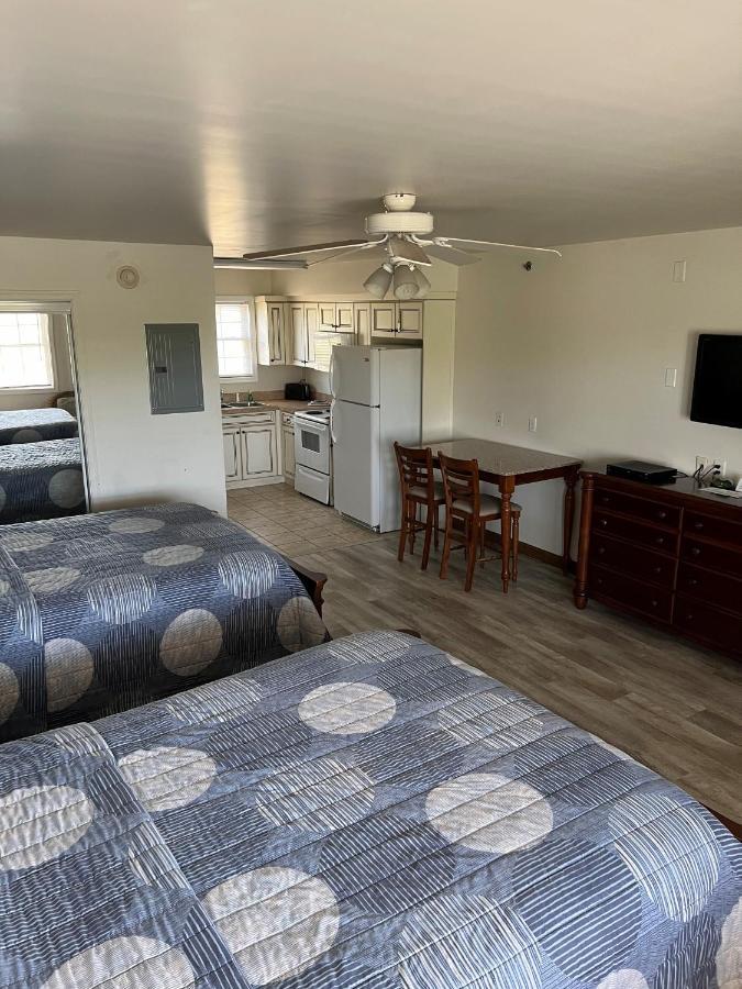 Deluxe Queen Suite