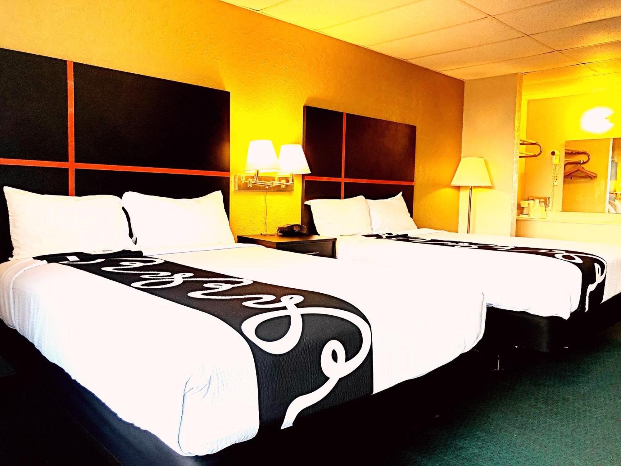 Double Room Two Double Beds Smoking