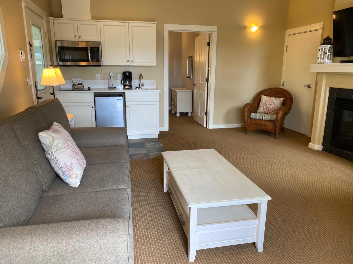 King Suite Sofabed 2nd Floor Non Pet