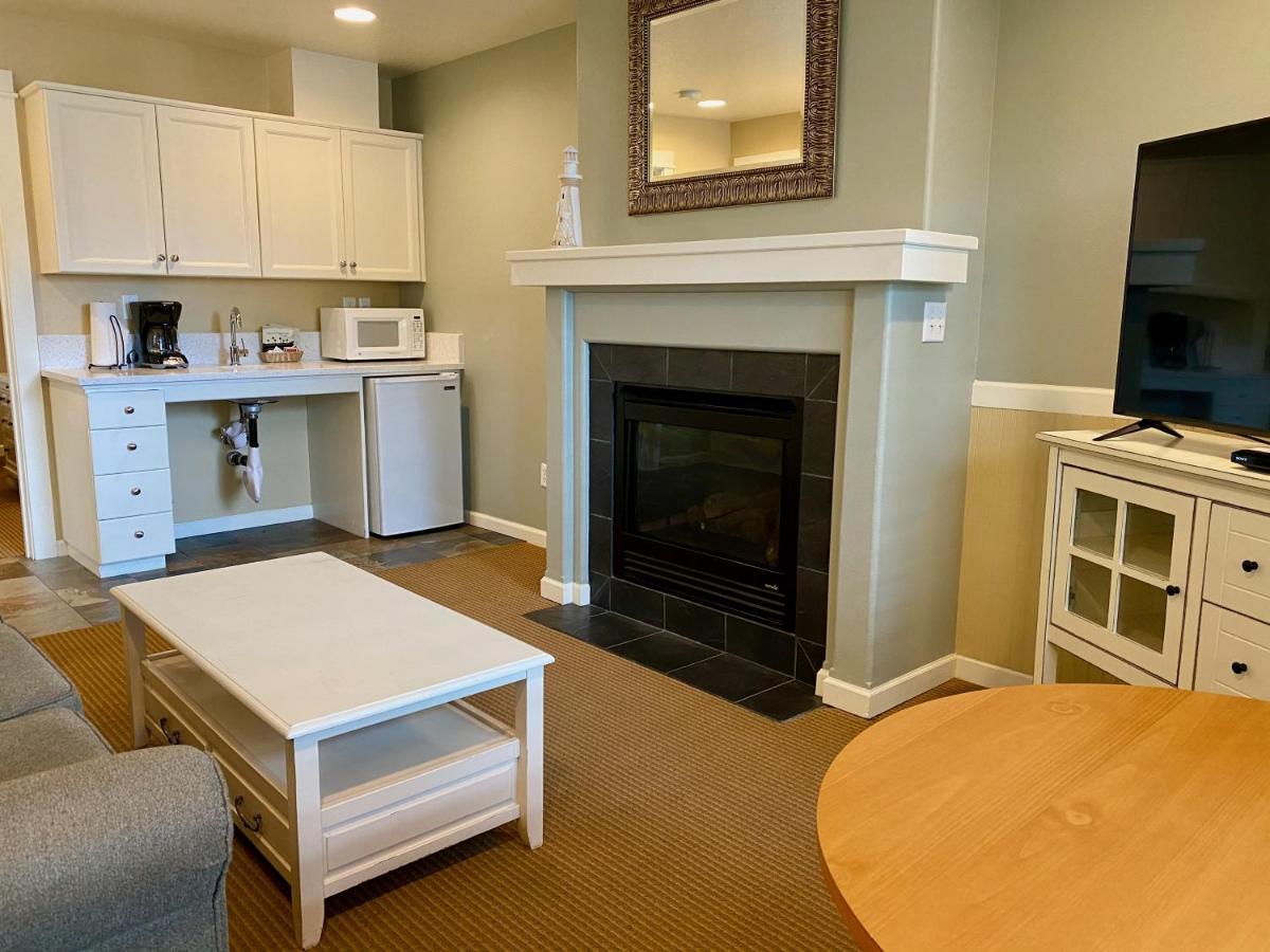 Accessible Queen Suite Sofabed 1st Floor Non Pet