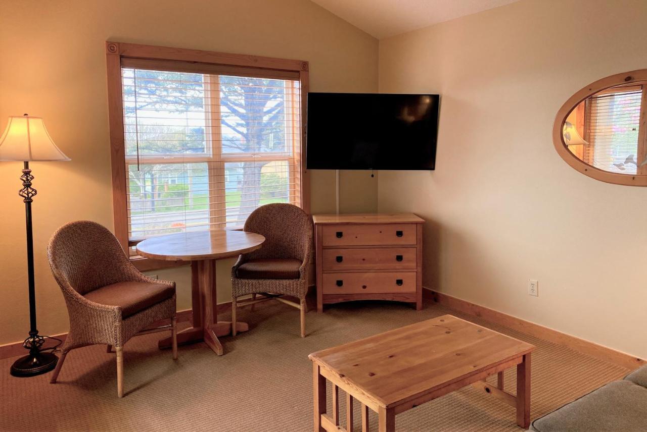 Queen Suite Sofabed 1st Floor Pets Allowed
