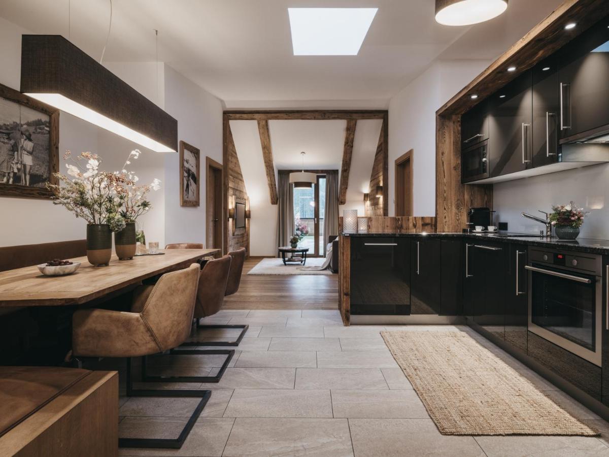 Two-Bedroom Deluxe Apartment