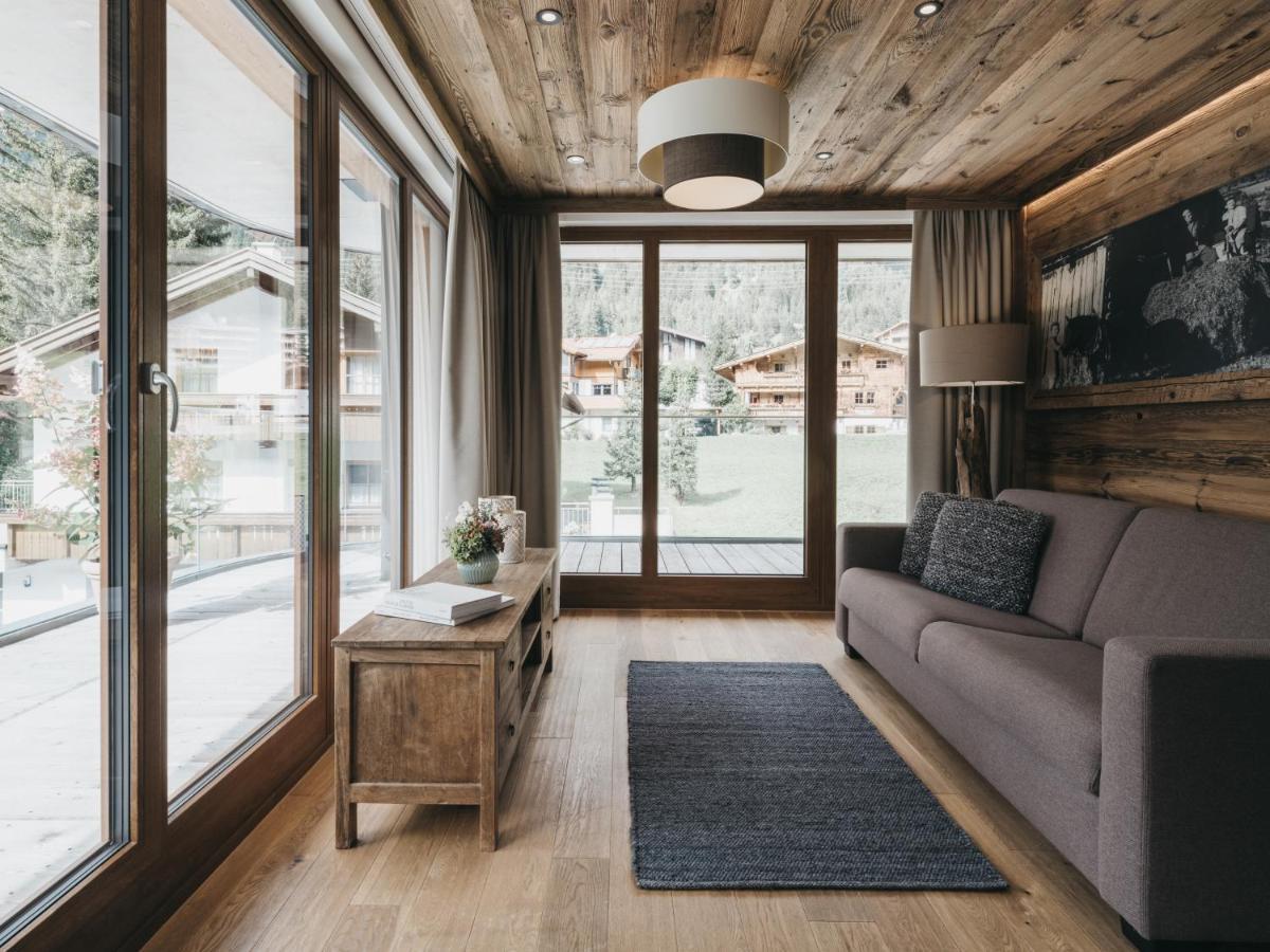 Three-Bedroom Deluxe Apartment