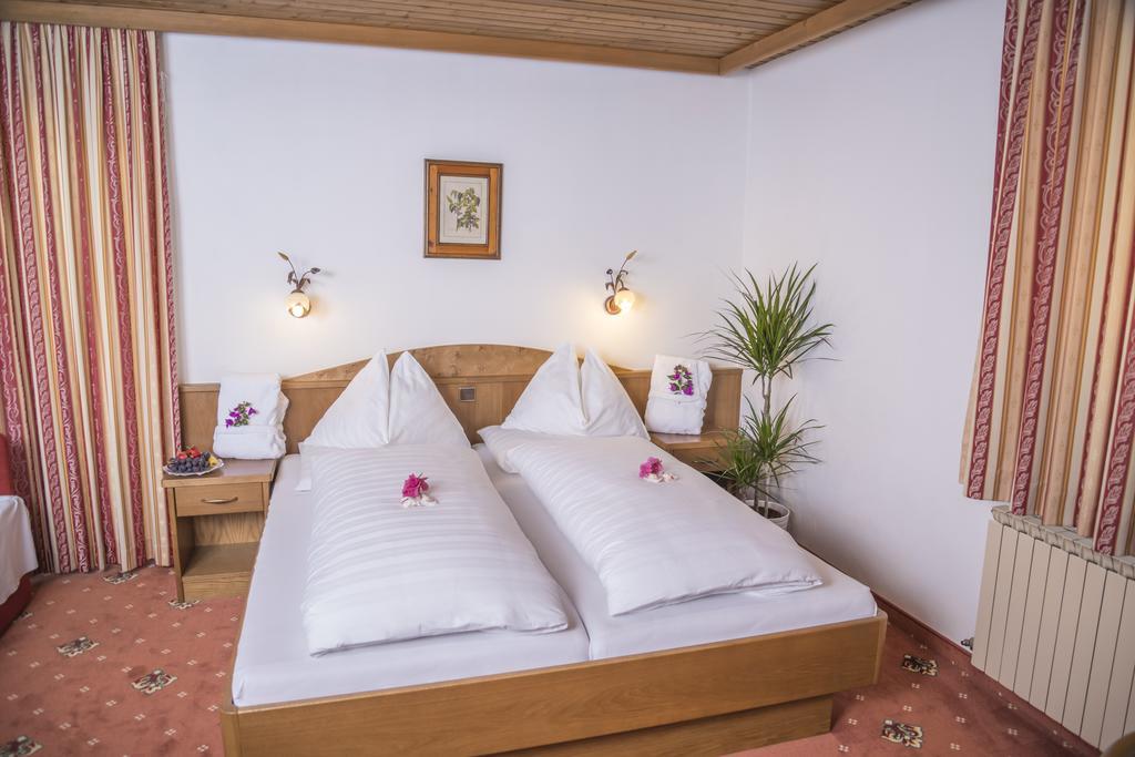 Dreibettzimmer