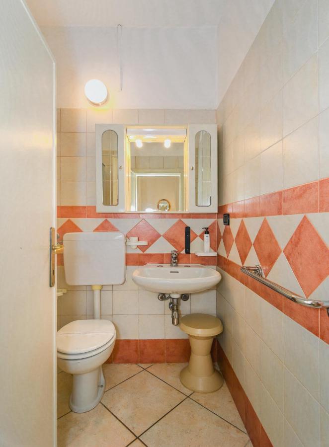 Basic Triple Room