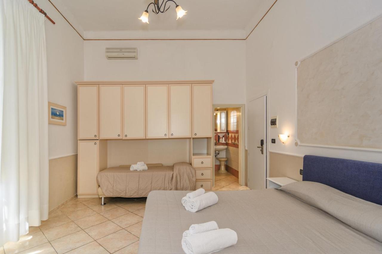 Basic Triple Room