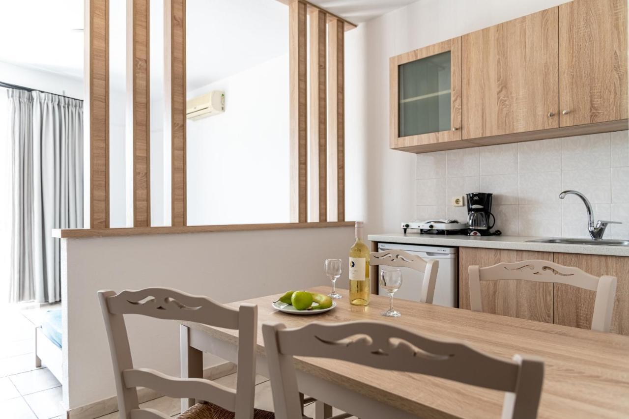 Superior One-Bedroom Apartment